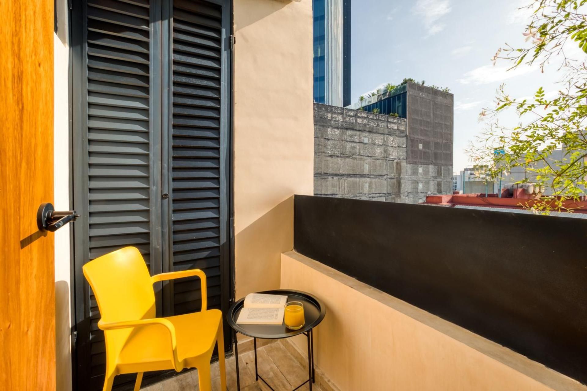 Two-Bedroom Deluxe Apartment with Balcony