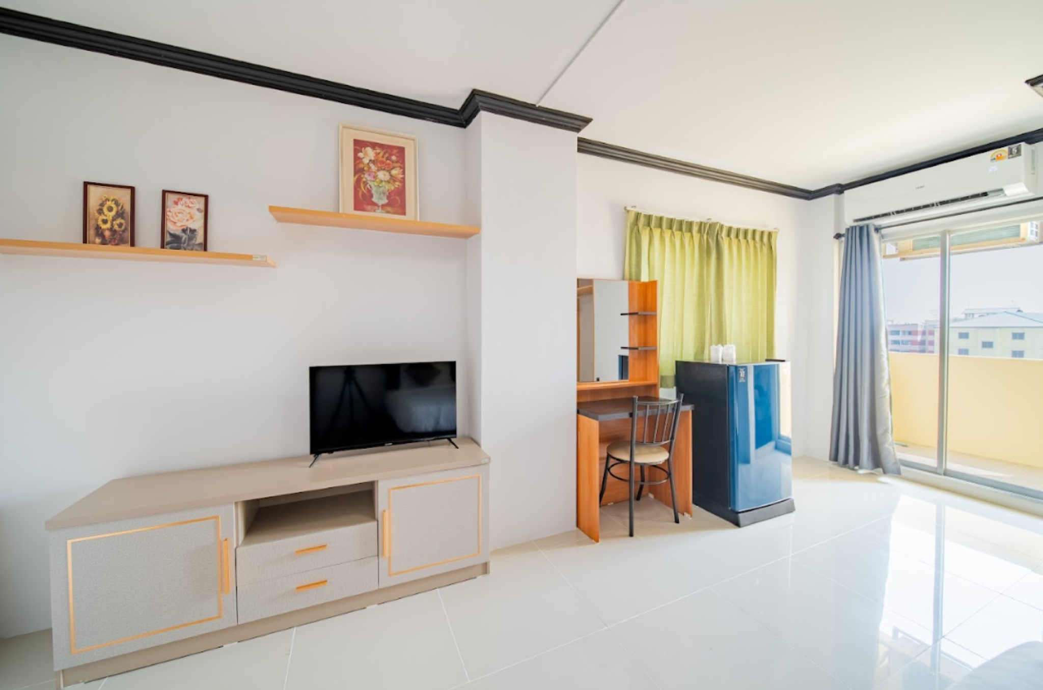 Standard King Room