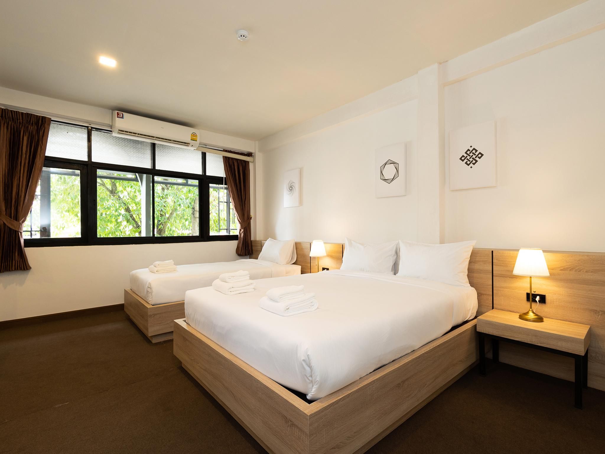 B2 Phayao Boutique & Budget Hotel Deluxe Triple Room 2