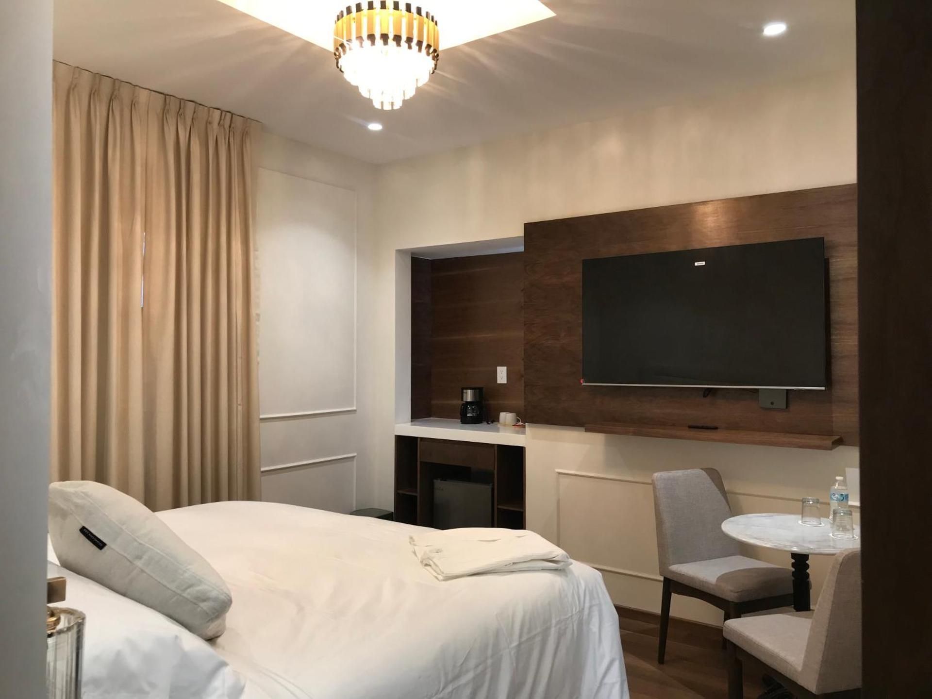 King Room with Spa Bath