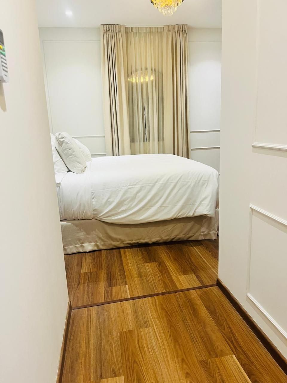 King Room with Spa Bath