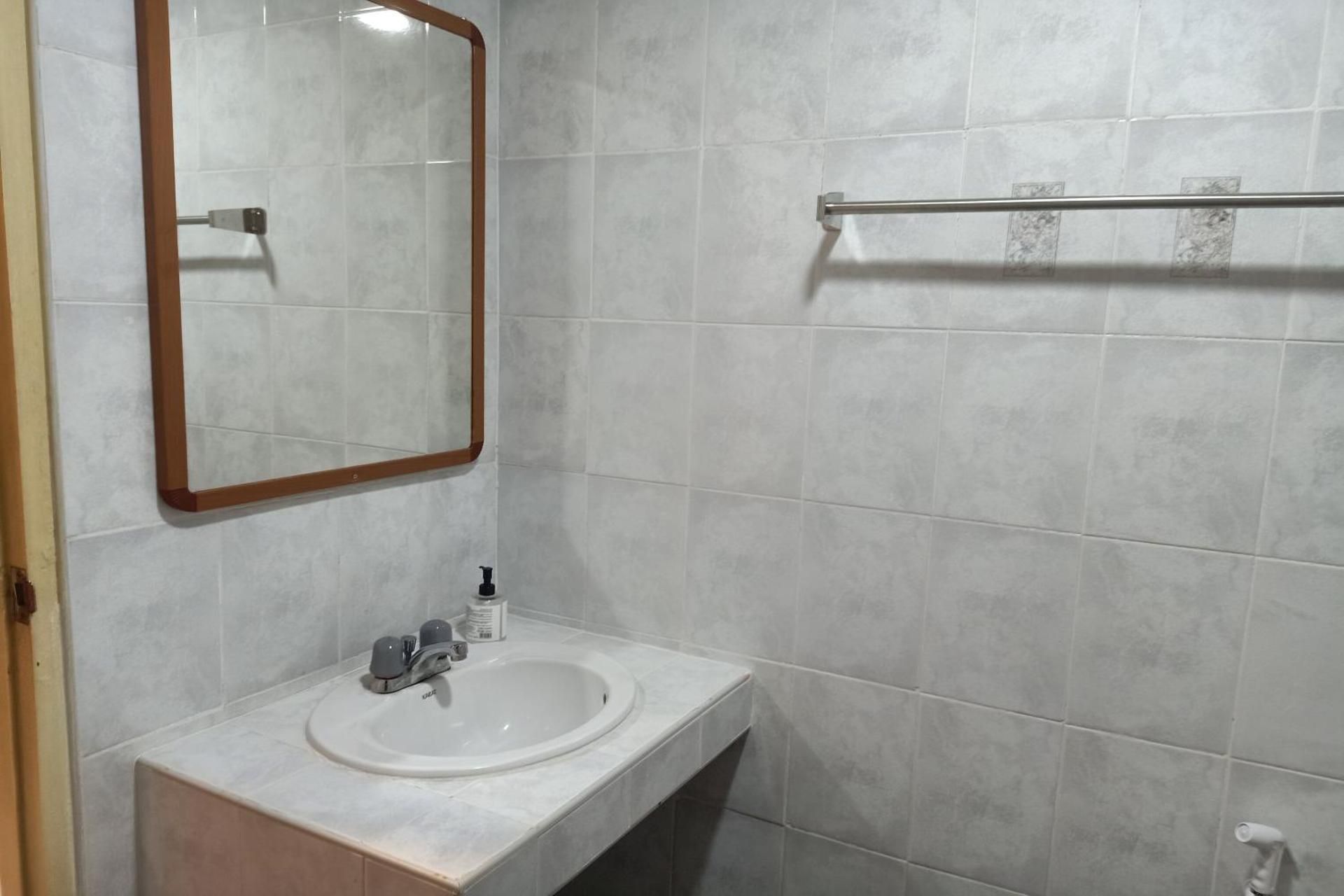 Phayao Northern Lake Hotel Deluxe Twin Room 2