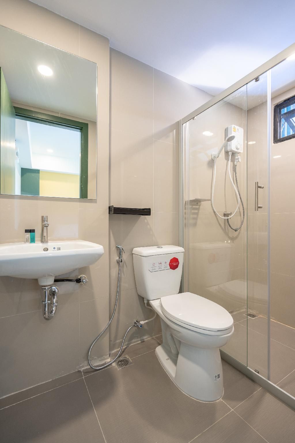 Pillow Inn Phayao Superior Double Room with Mountain View and Balcony 3