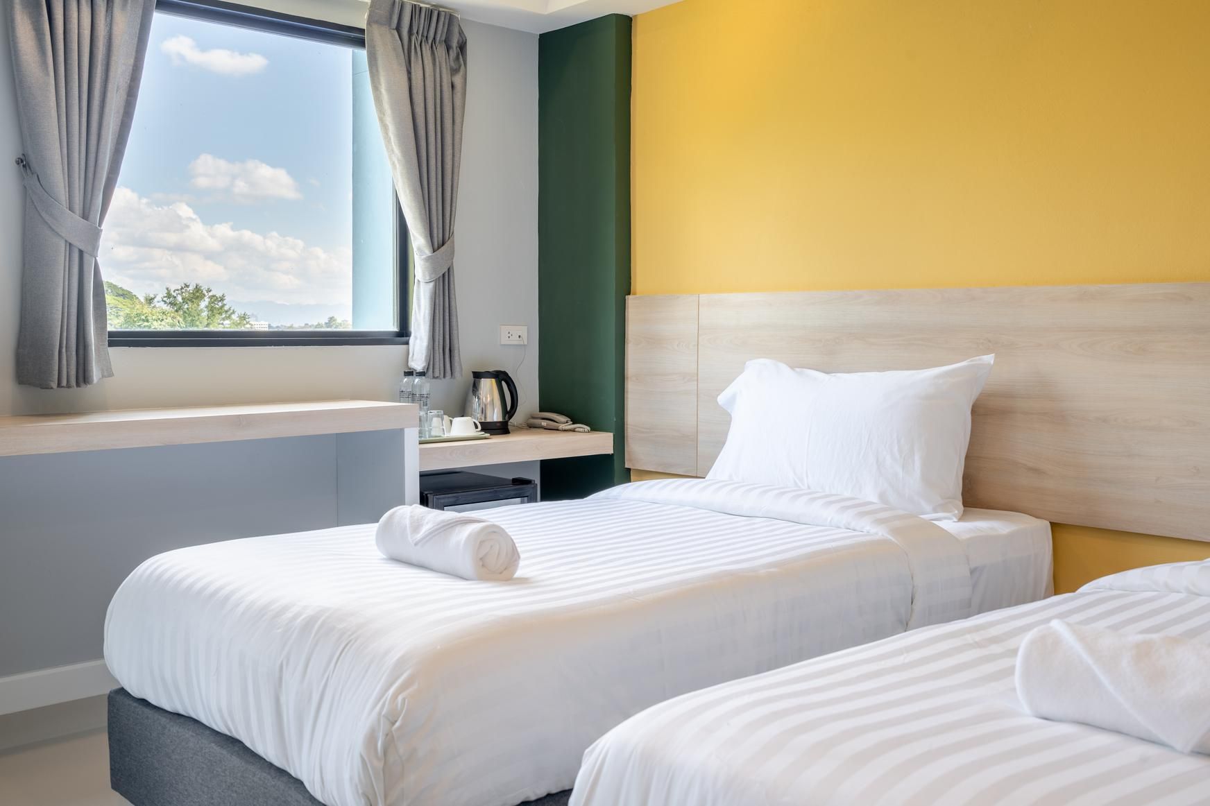 Pillow Inn Phayao Superior Twin Mountain view 2