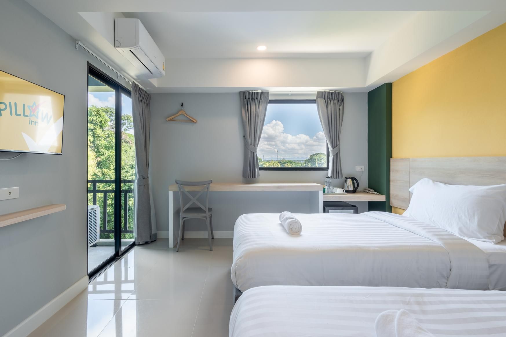 Pillow Inn Phayao Superior Twin Mountain view