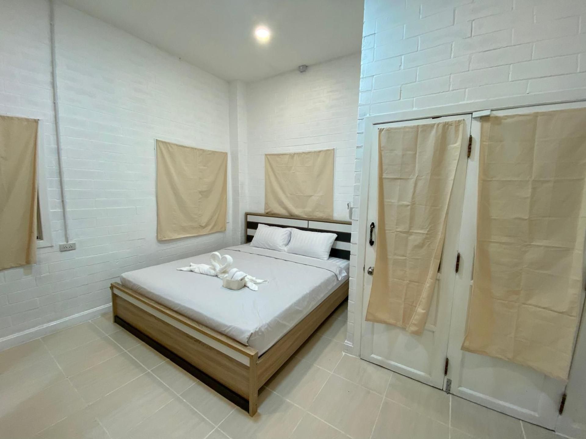 Budget Single Room