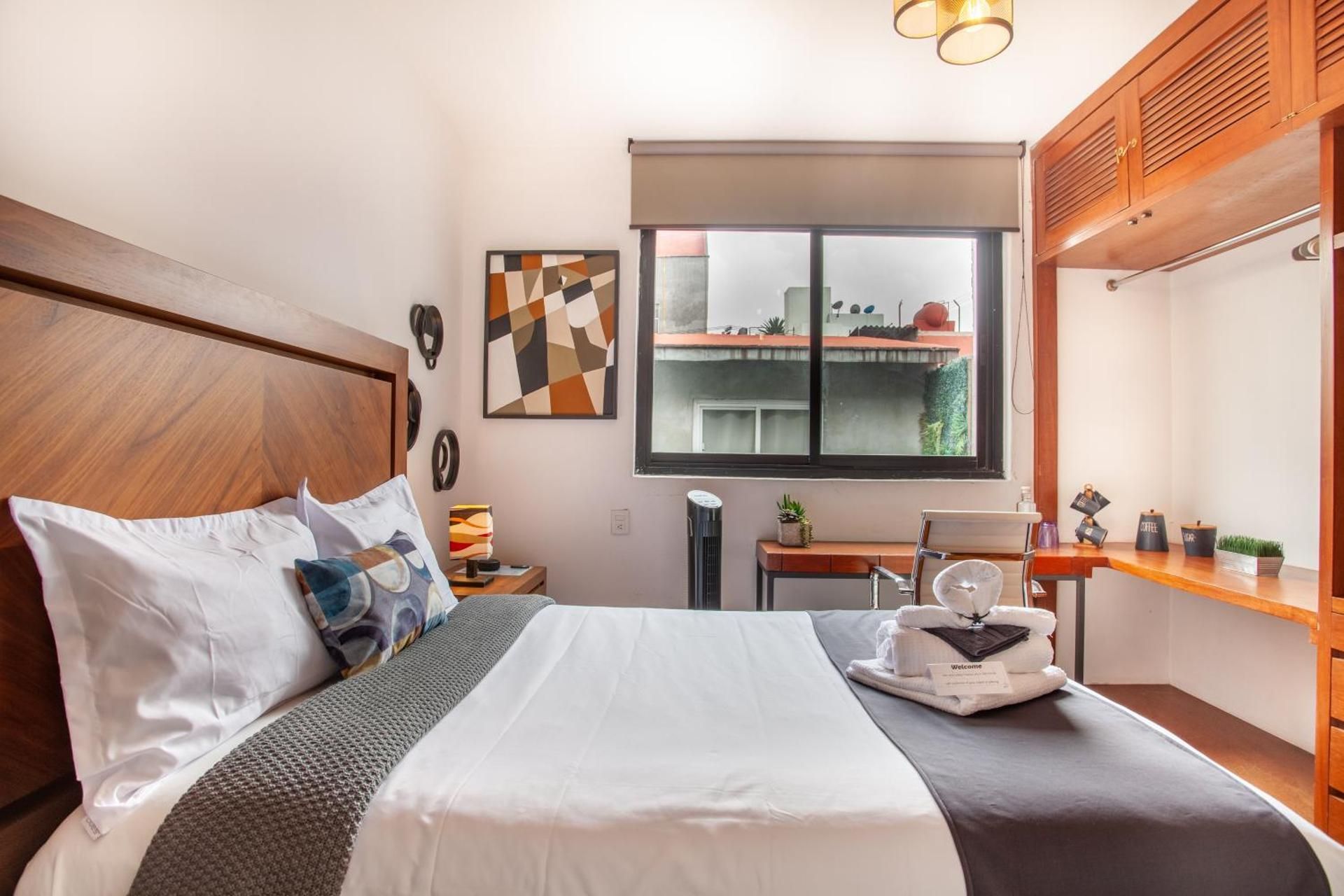 Queen Room with Garden View