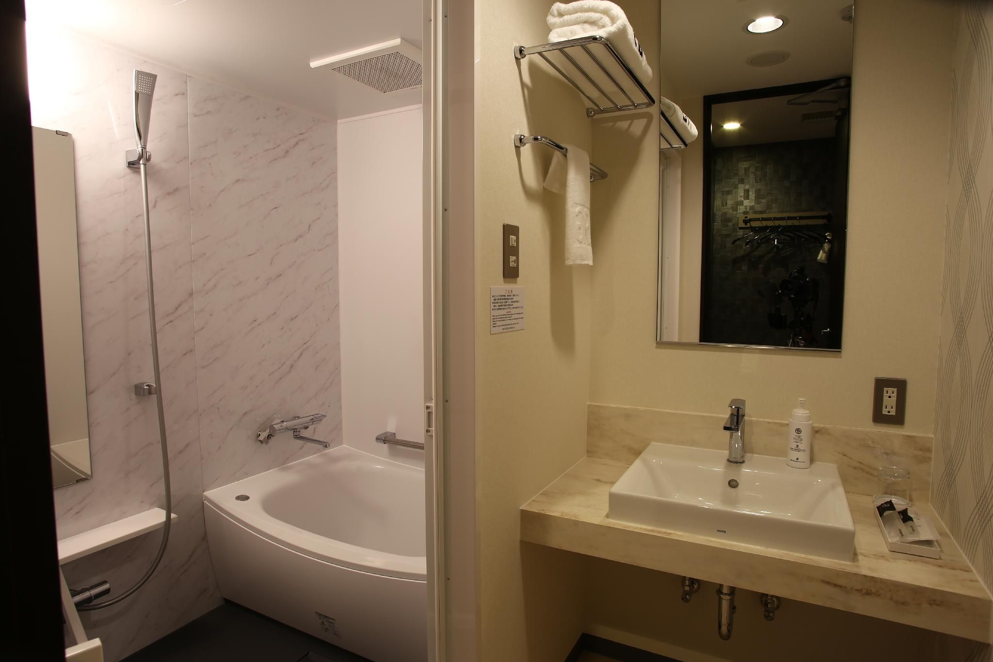 Premium Single Room - Smoking