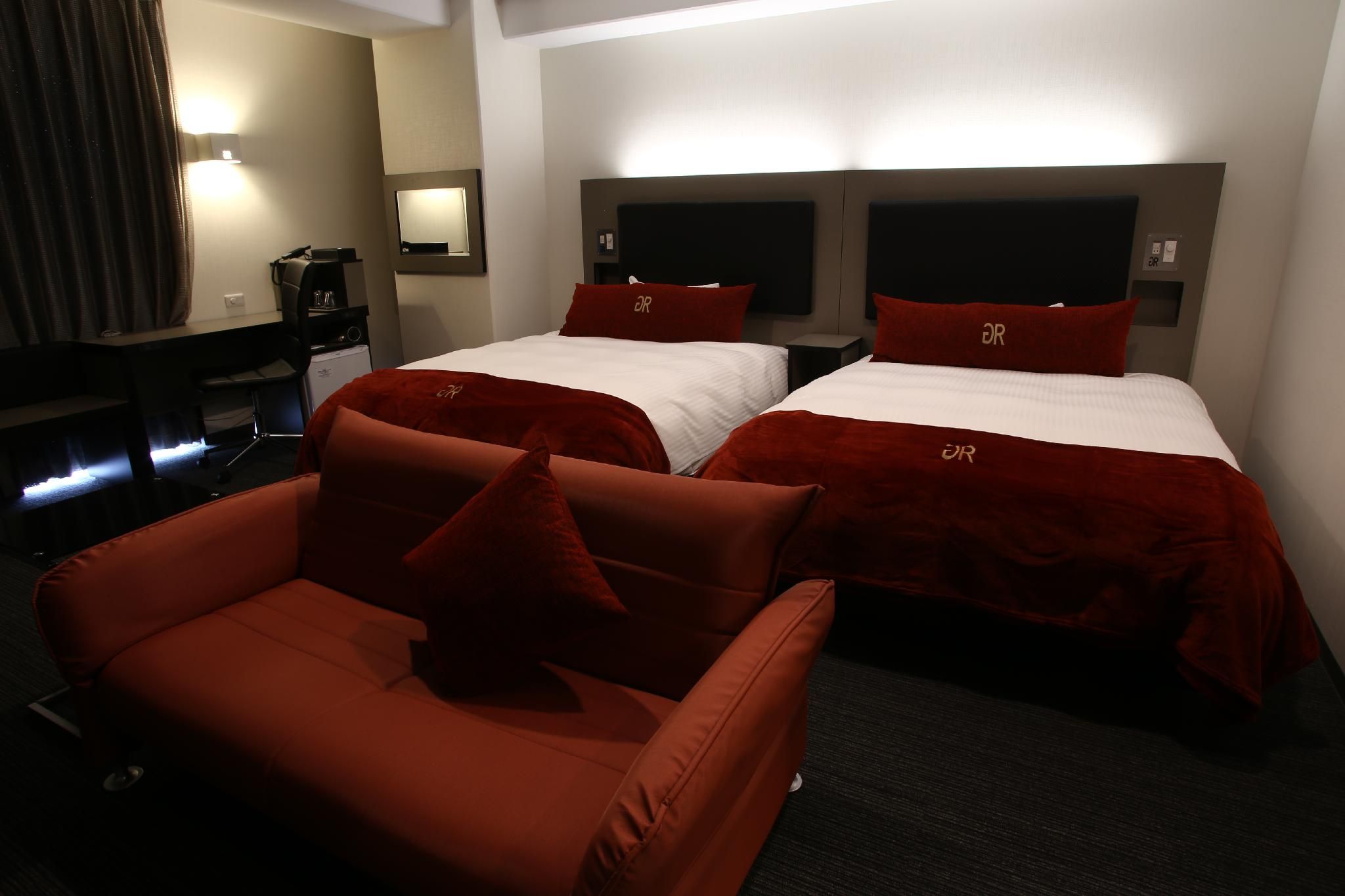 Premier Twin Room for 4 People - Non-Smoking