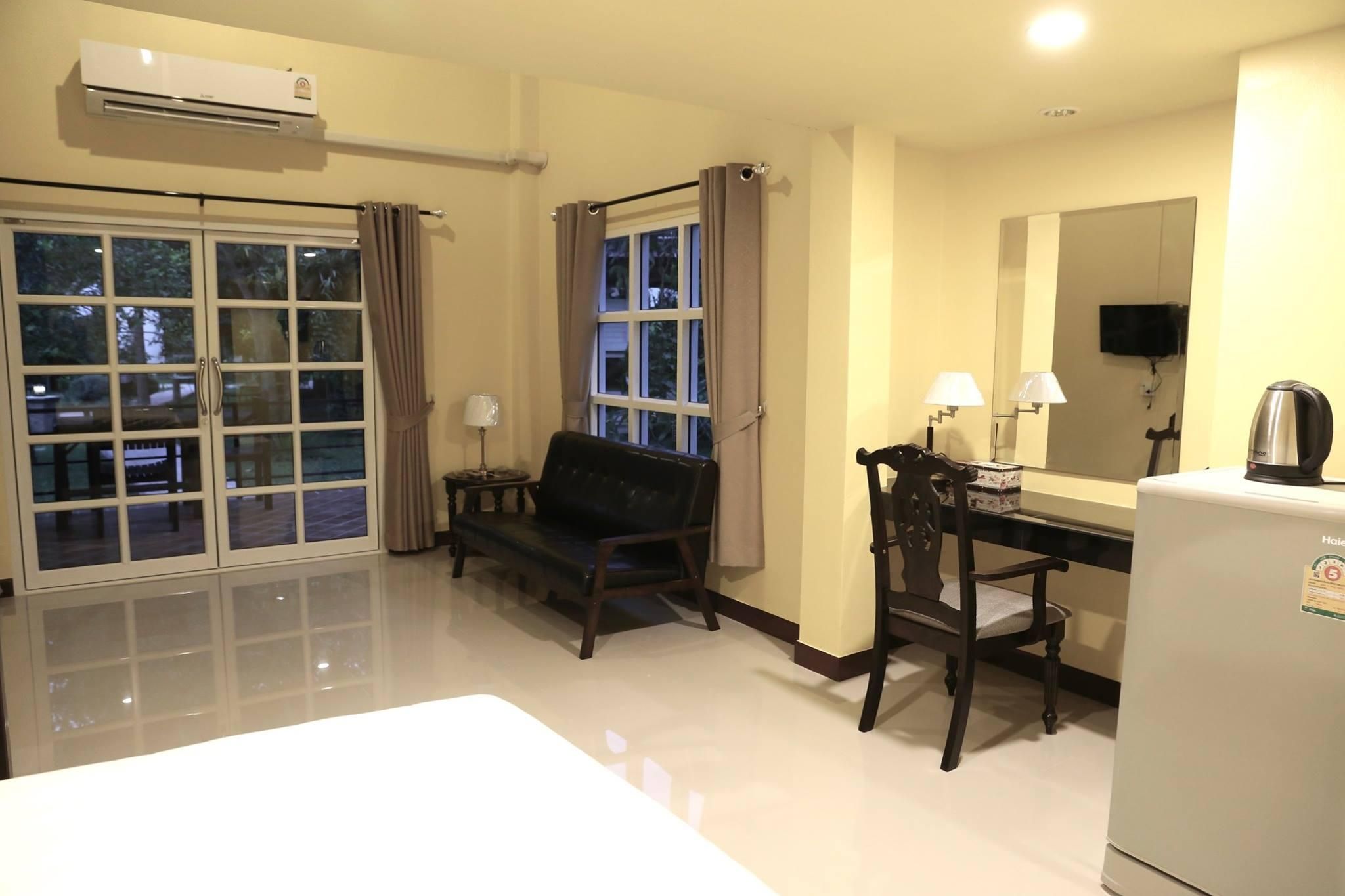 Tha Chang Vintage Deluxe Cottage