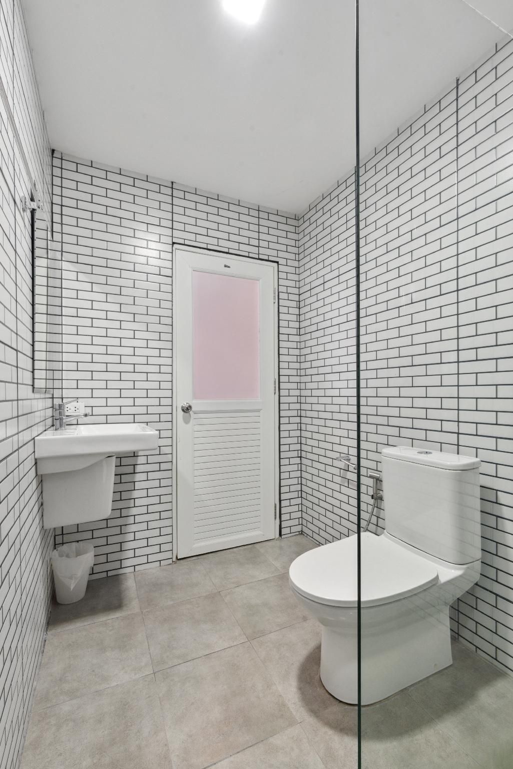 Kornnawan Resort King Standard Room 2