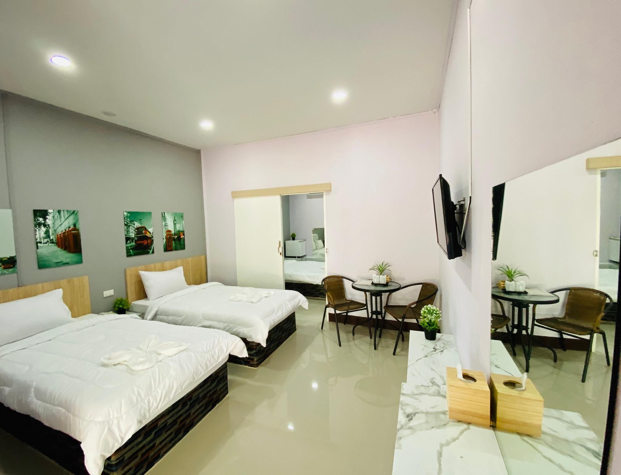 Family Room 4 Adults
