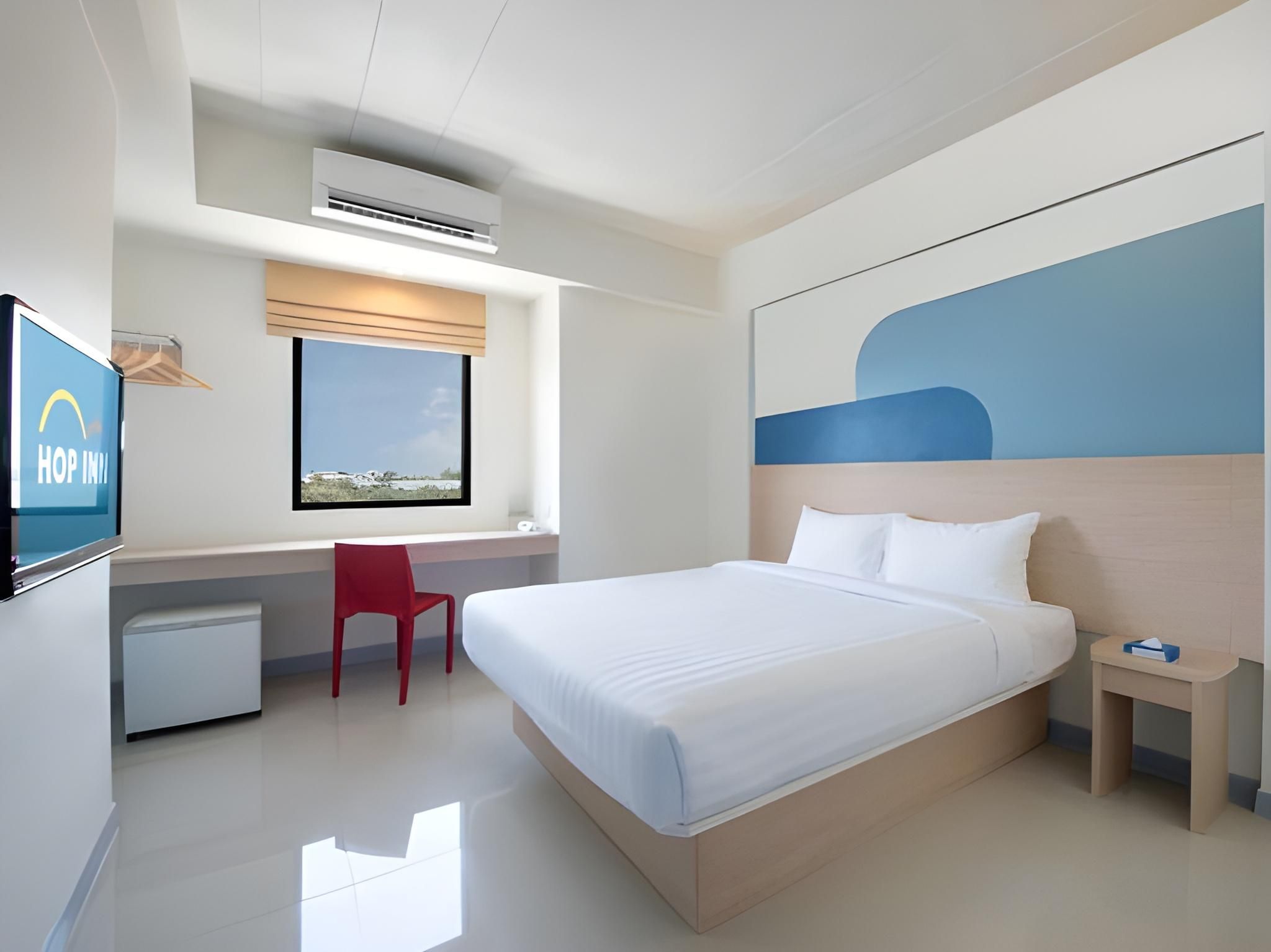HOP INN Suphanburi Standard Double Room with Balcony 2