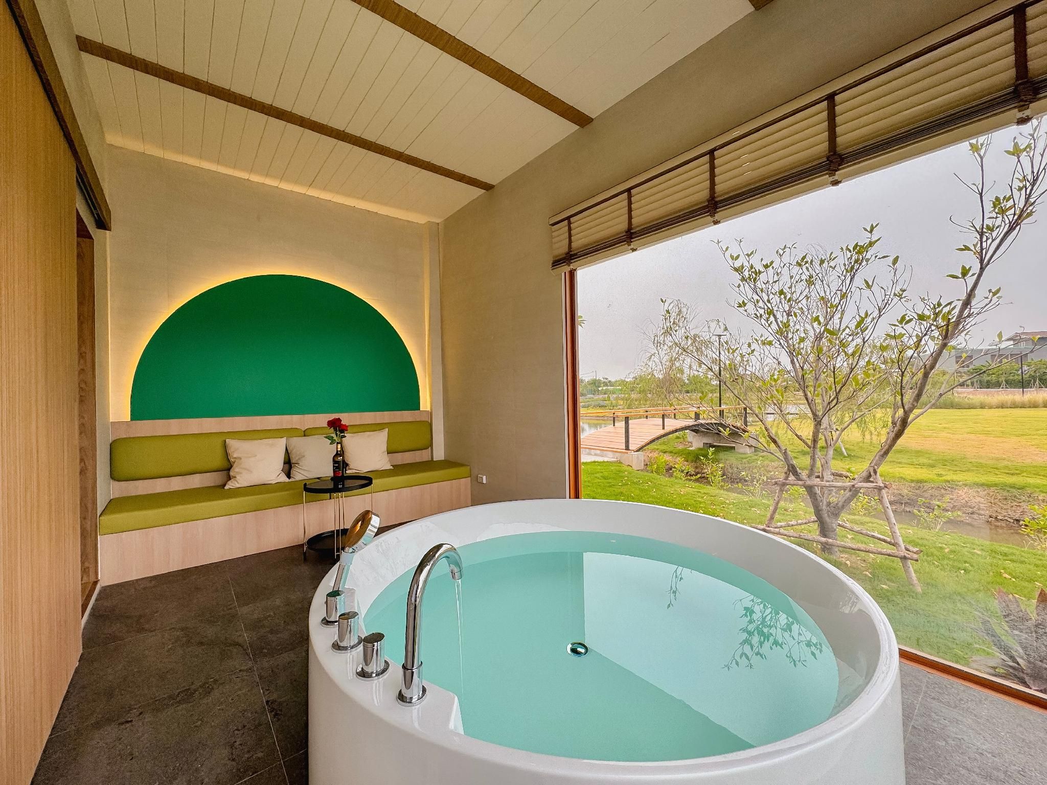 Isaree Natural Resort Deluxe Villa 2