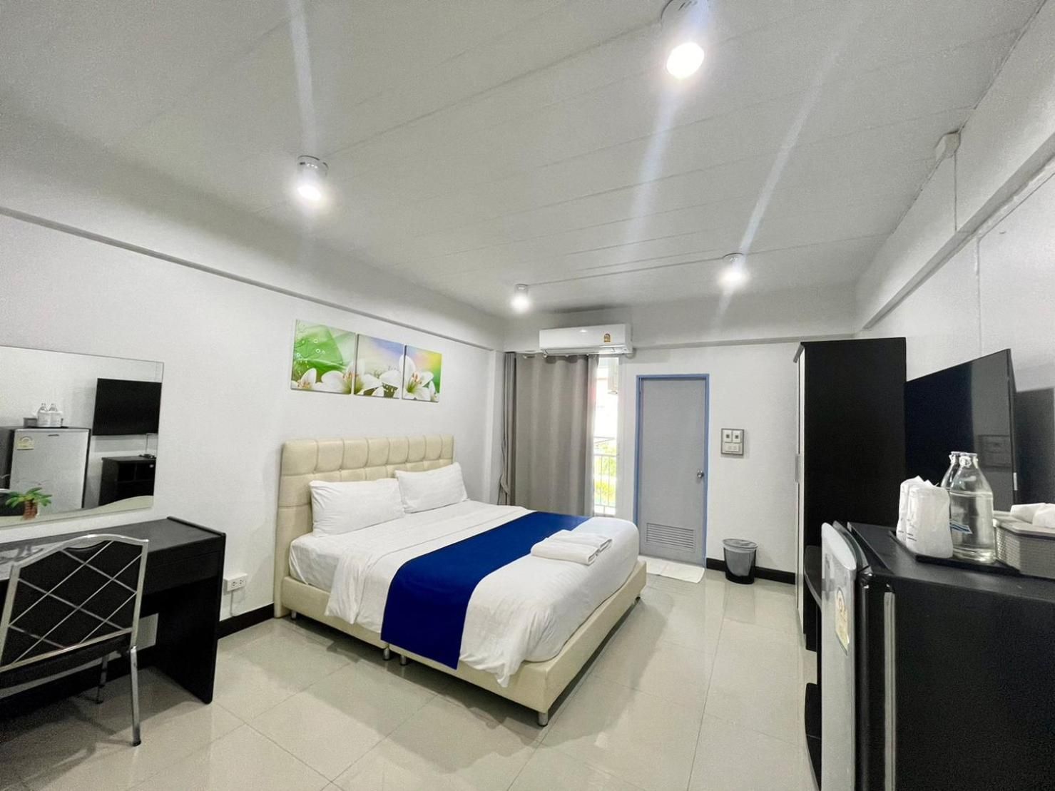 The Scene Suphanburi King Size Bedroom