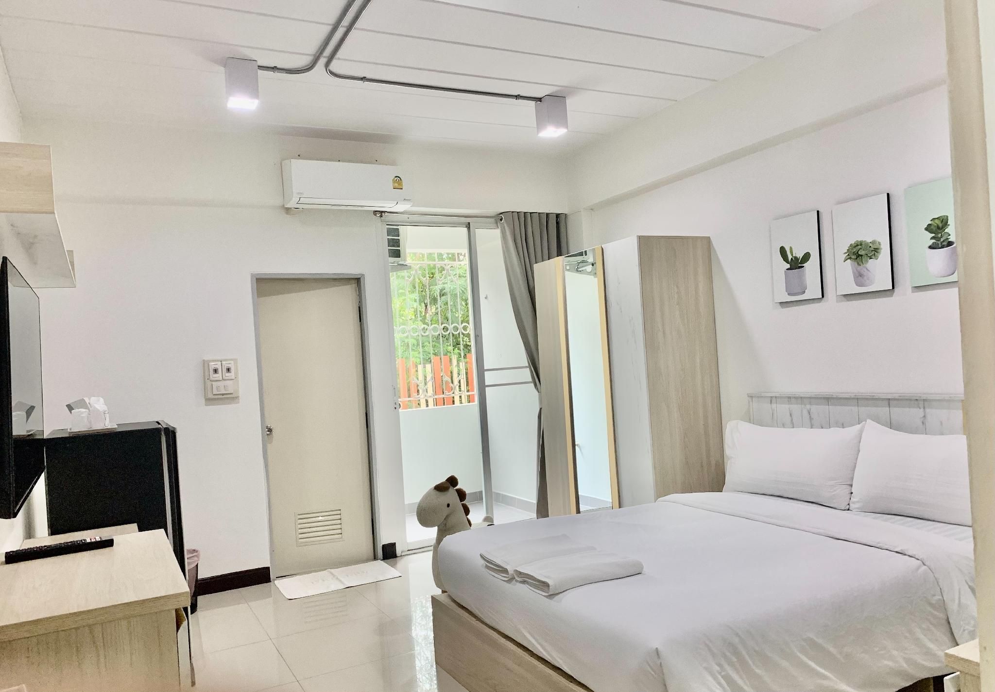 The Scene Suphanburi Standard Double Bed