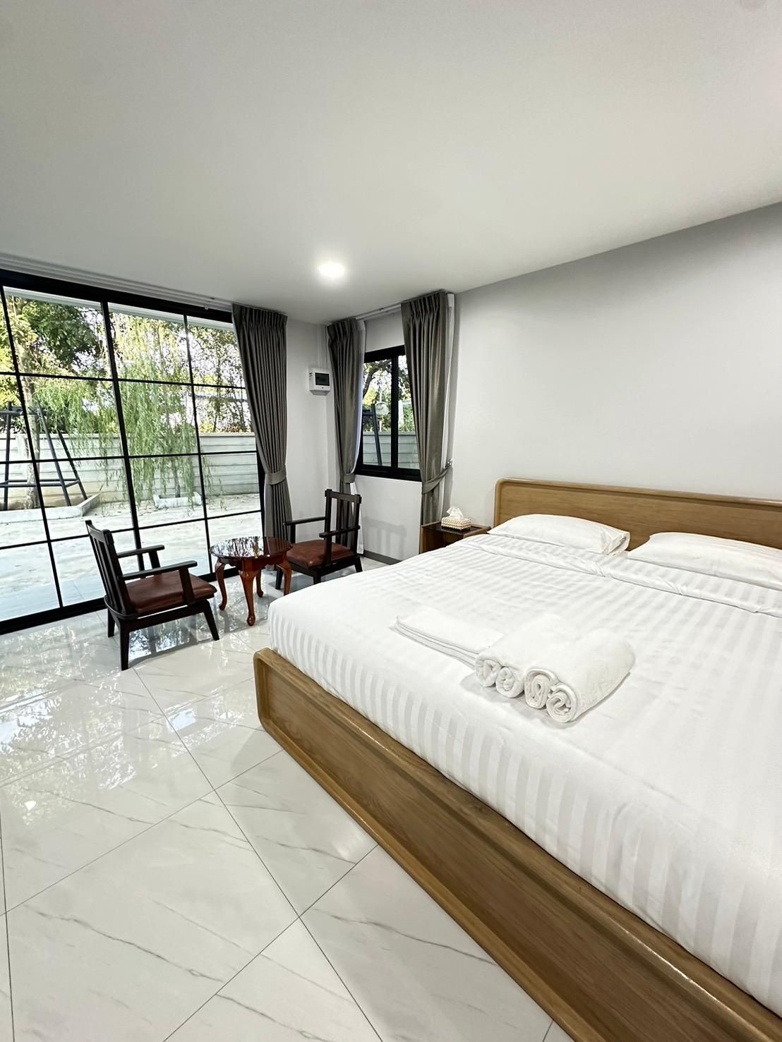 Classic Room with 1 Double Bed