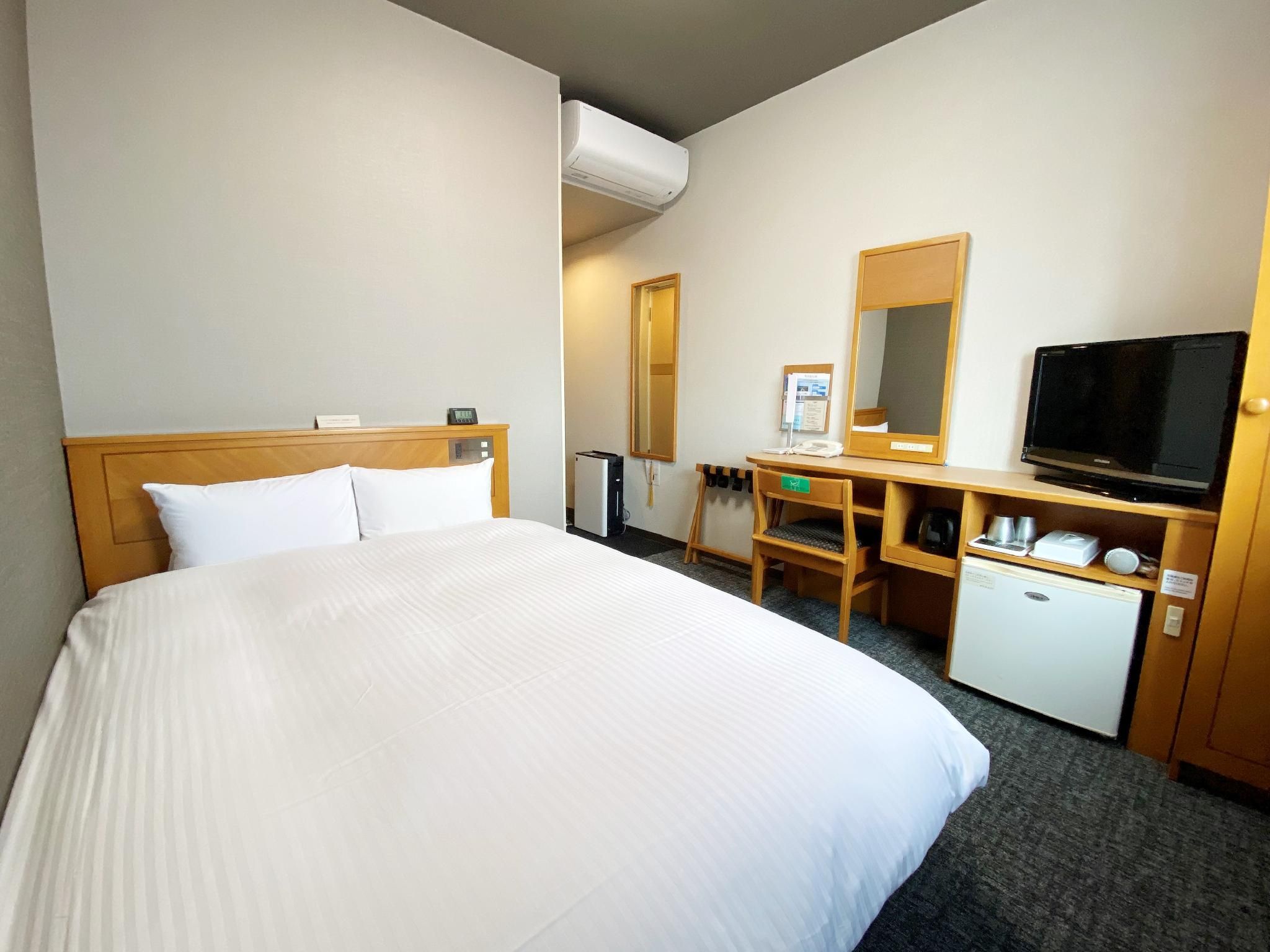 Semi Double Room - Smoking 