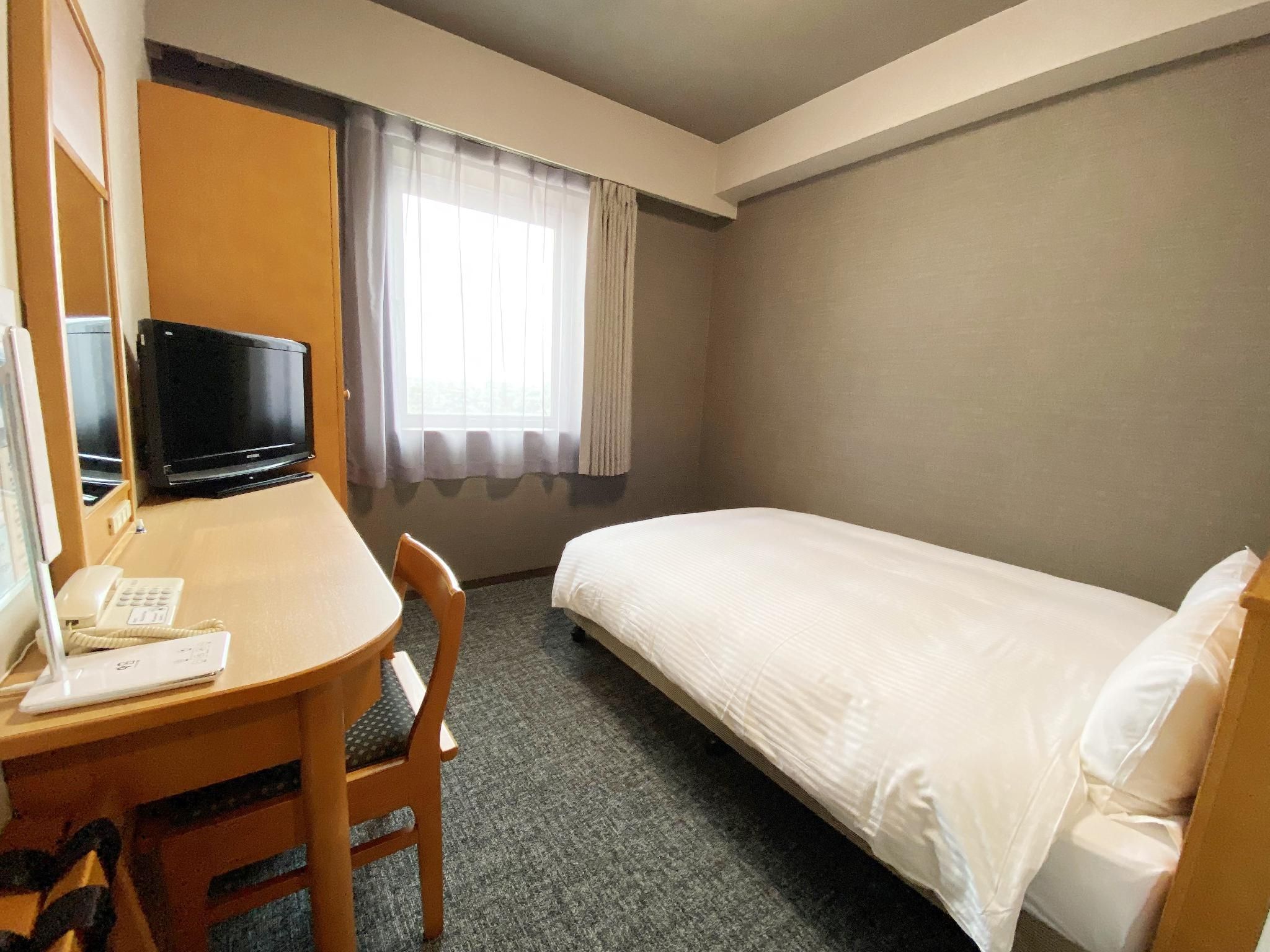 Semi Double Room - Smoking 