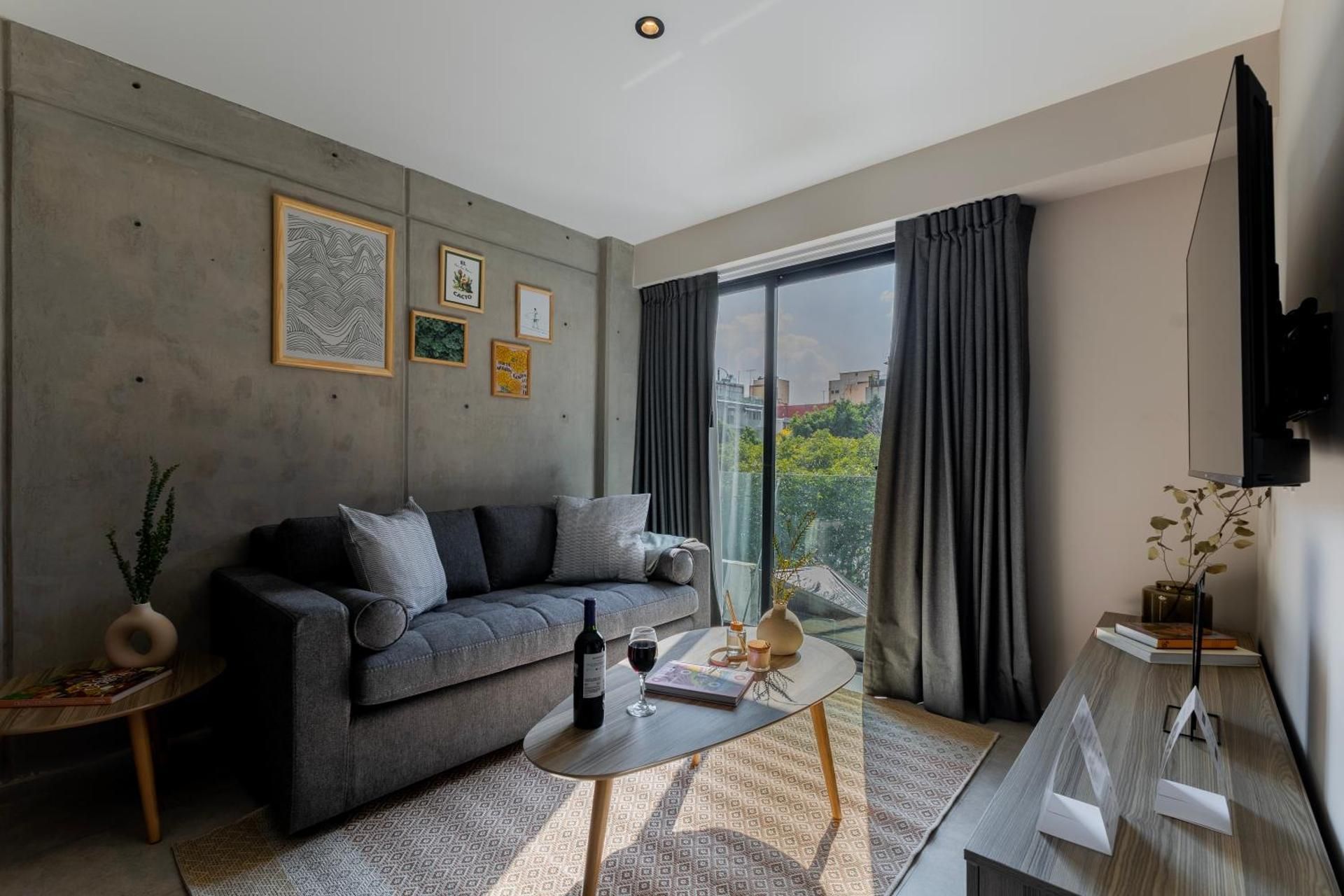 Deluxe Apartment