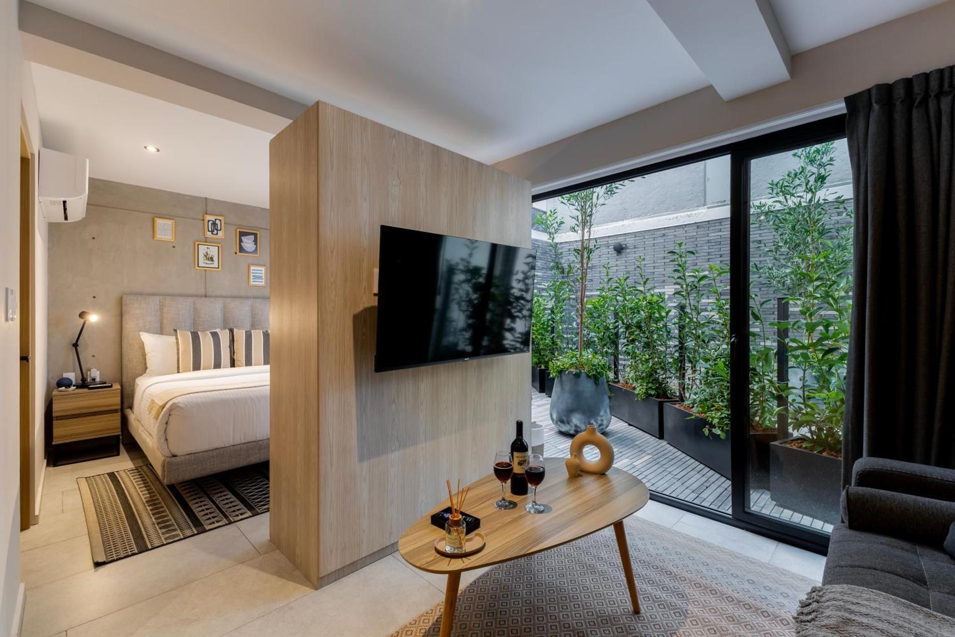 premium apartment, patio