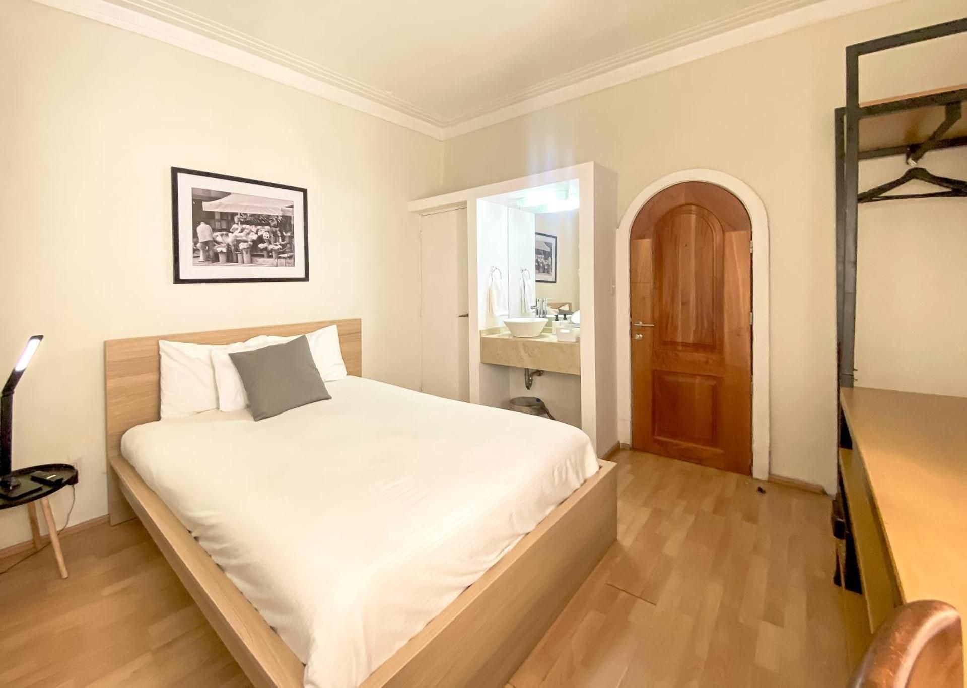 Queen Room