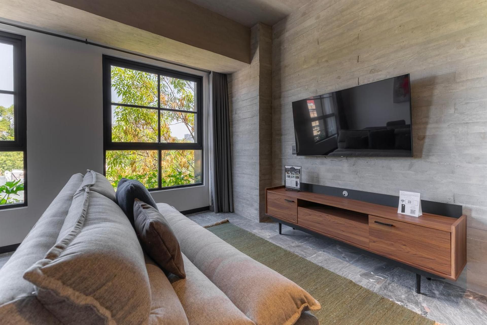 Luxury Apartment, Balcony, Street View