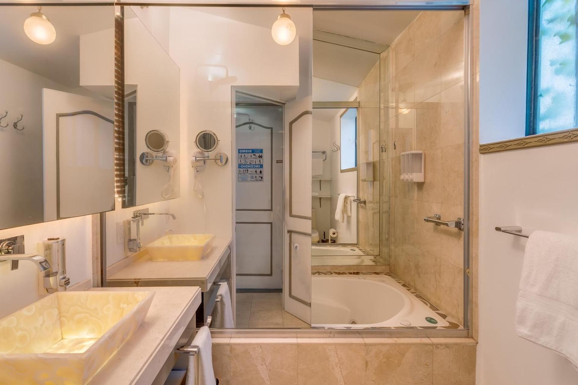 Deluxe Double Room with Bath
