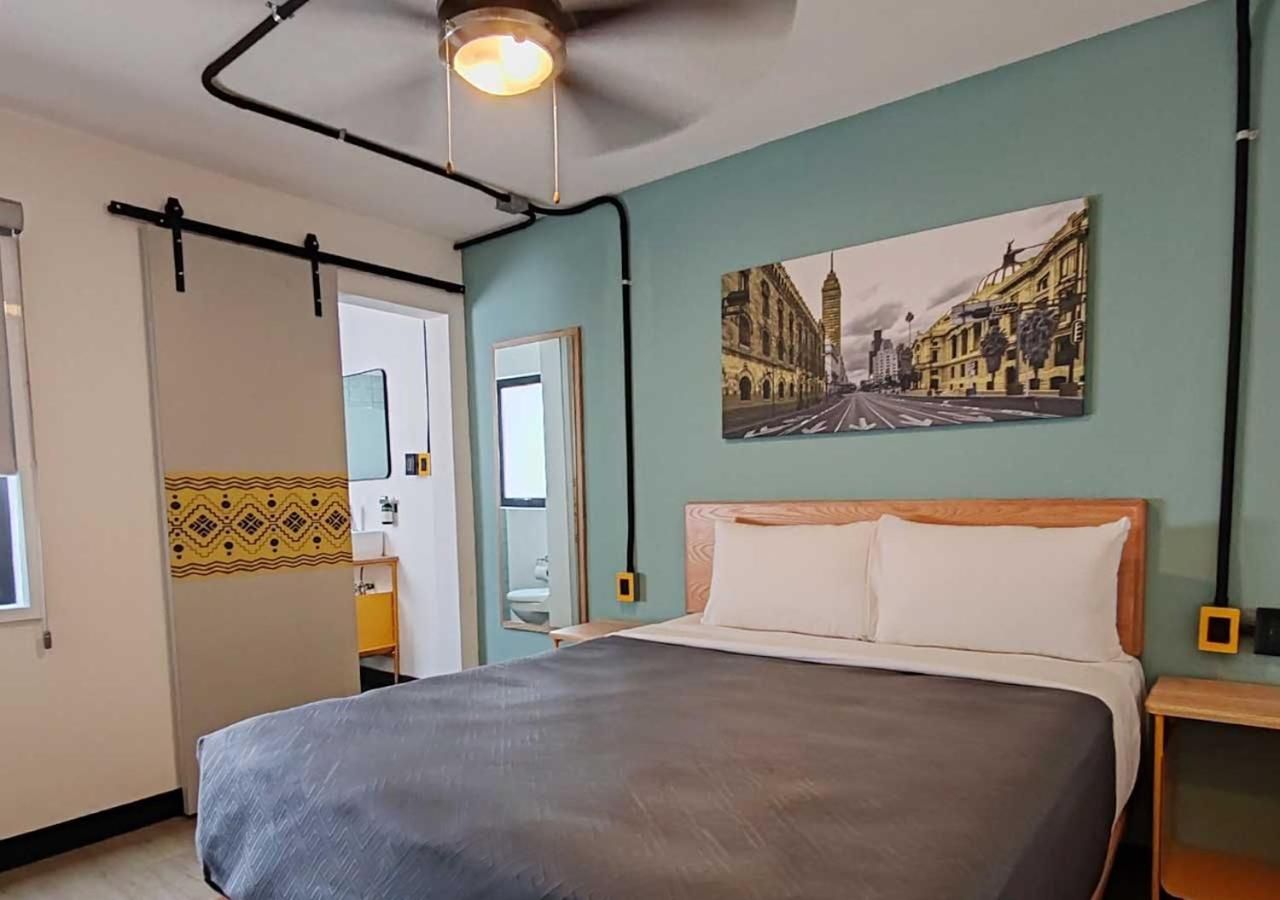 Standard Queen Room