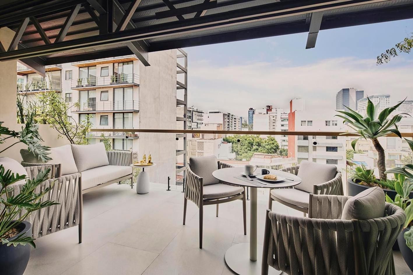 Three-Bedroom Deluxe Apartment