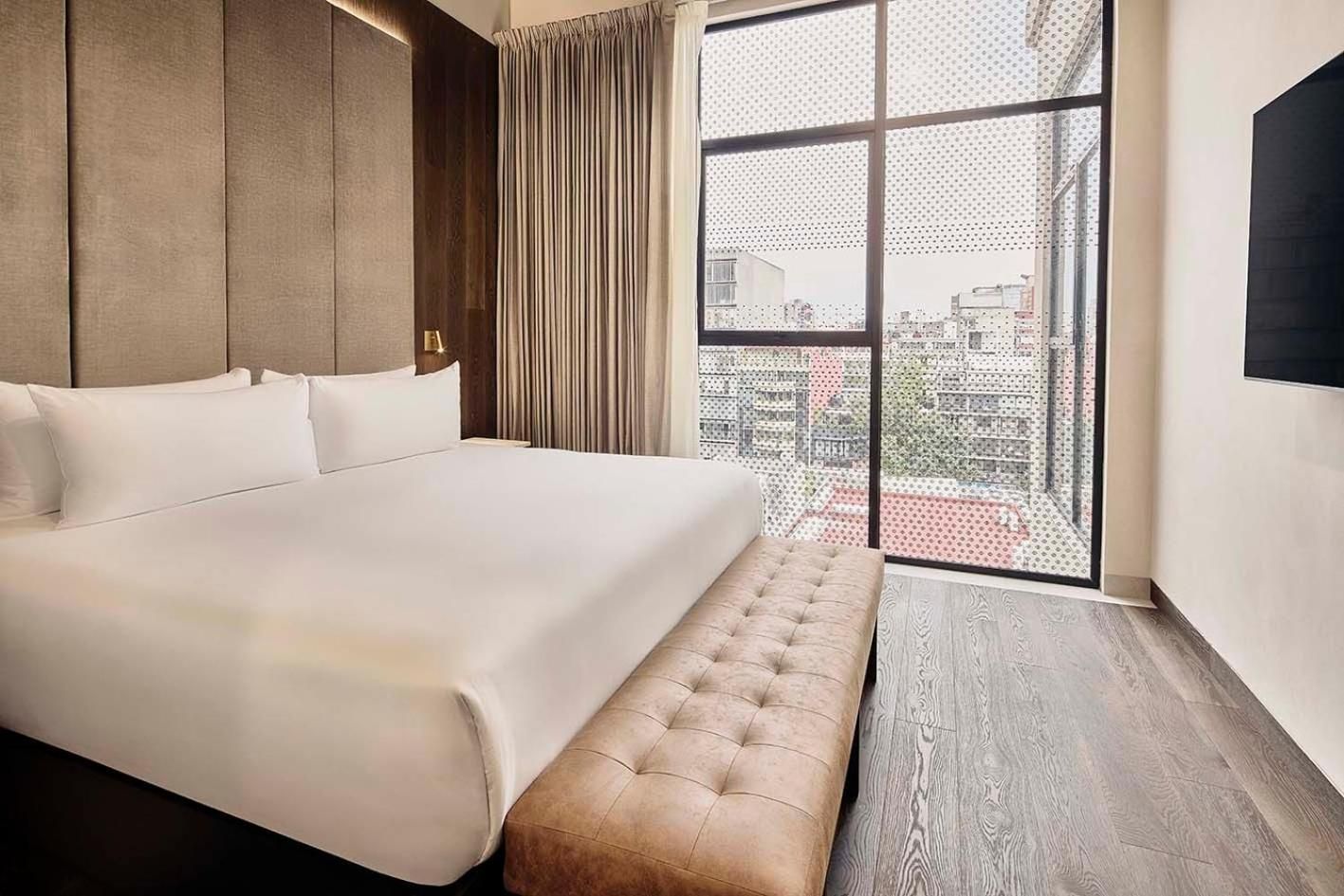 Three-Bedroom Deluxe Apartment