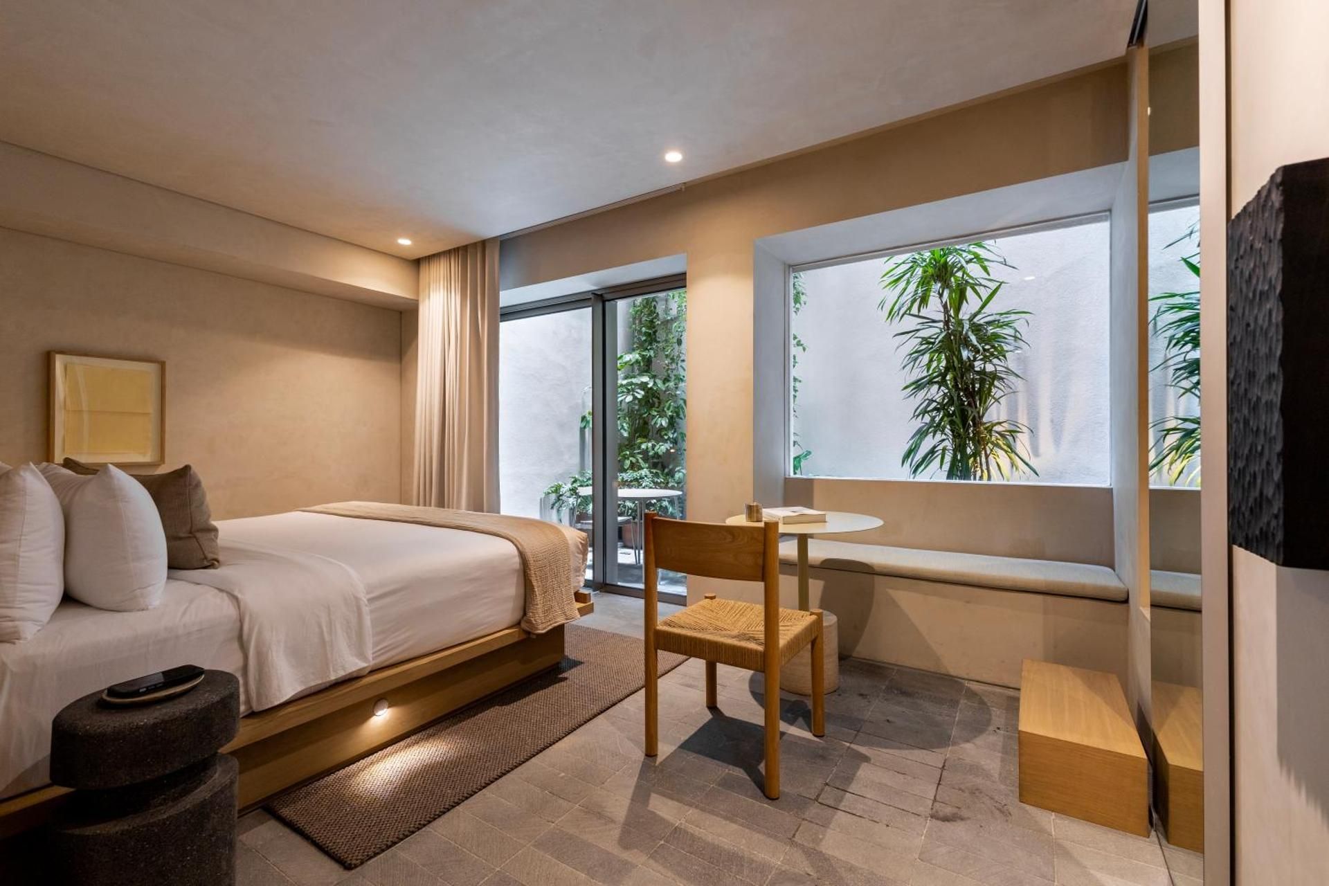 Suite with Hot Tub