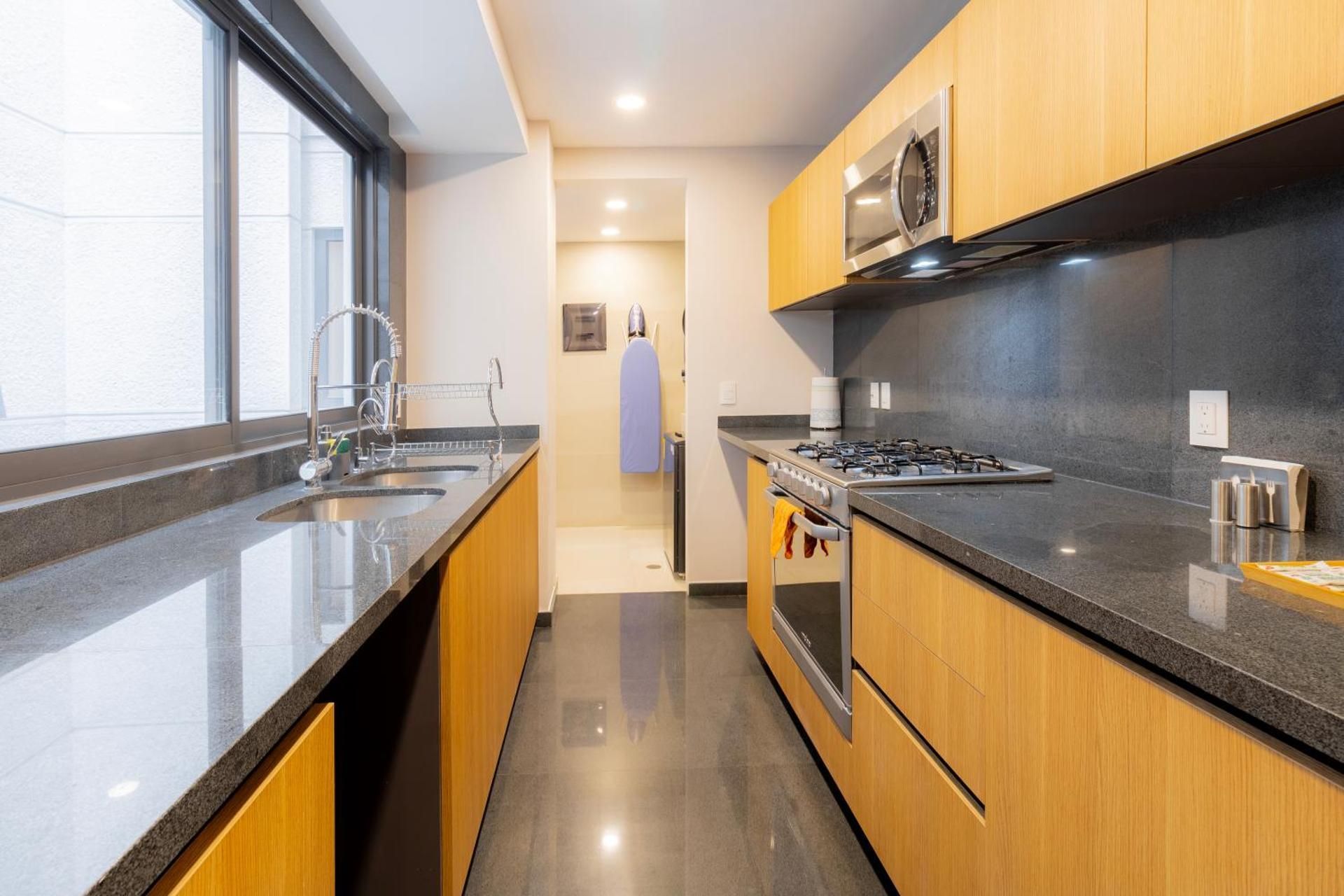 Luxury Apartment, 3 Bedrooms, Balcony