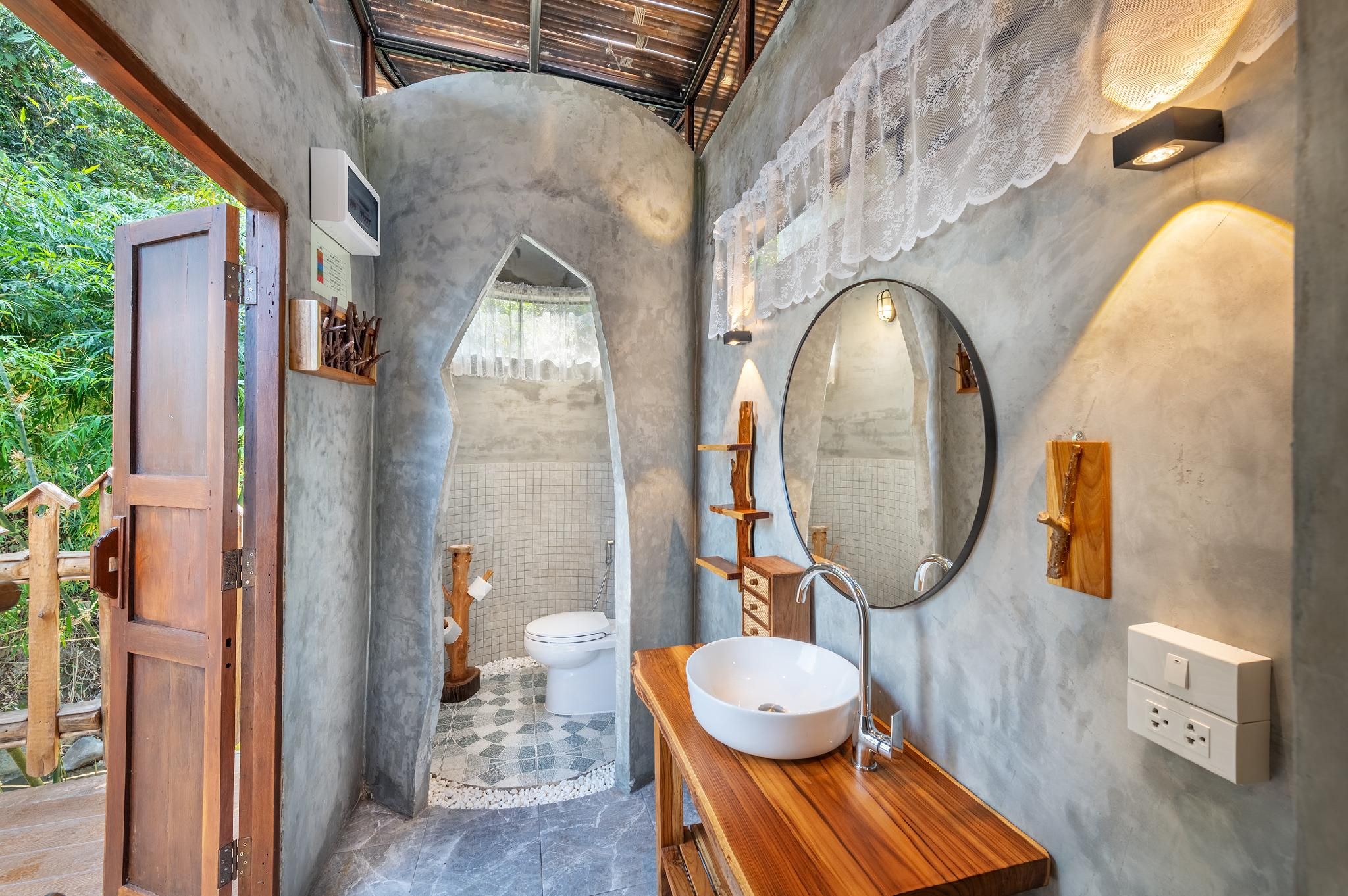 Lhong Chiang Dao Glamping Tent A 2