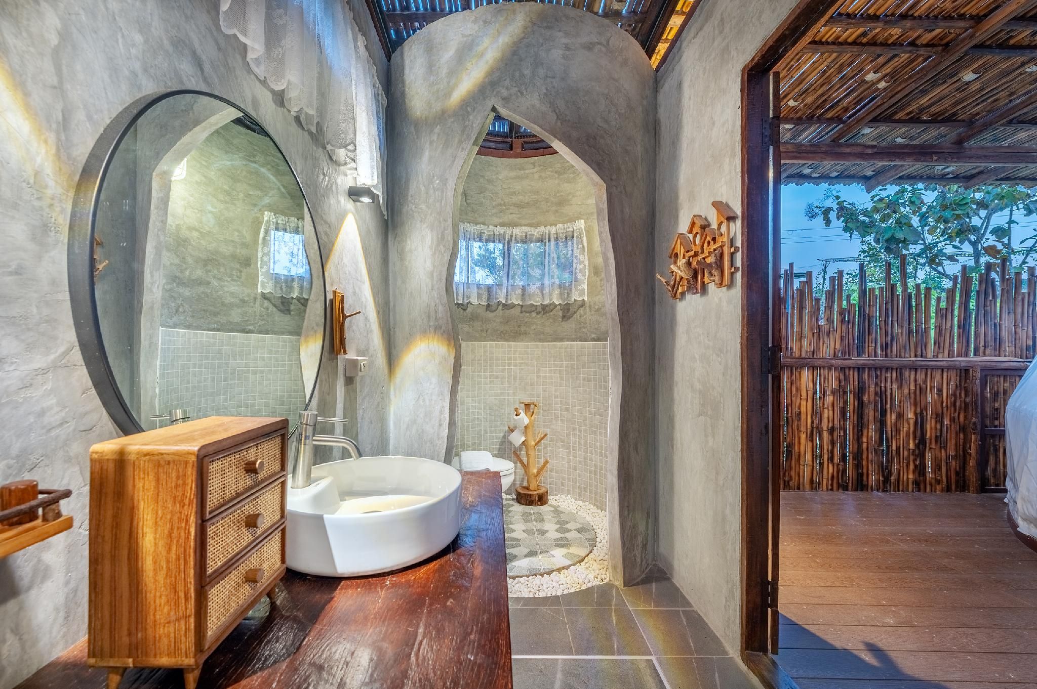 Lhong Chiang Dao Glamping Tent A