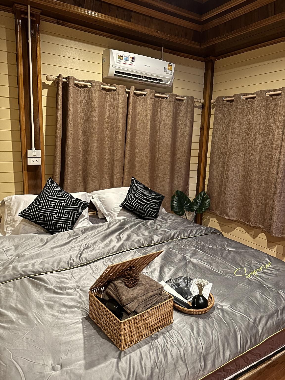 Hi Land Forest View Family Suite with Air Conditioning 2