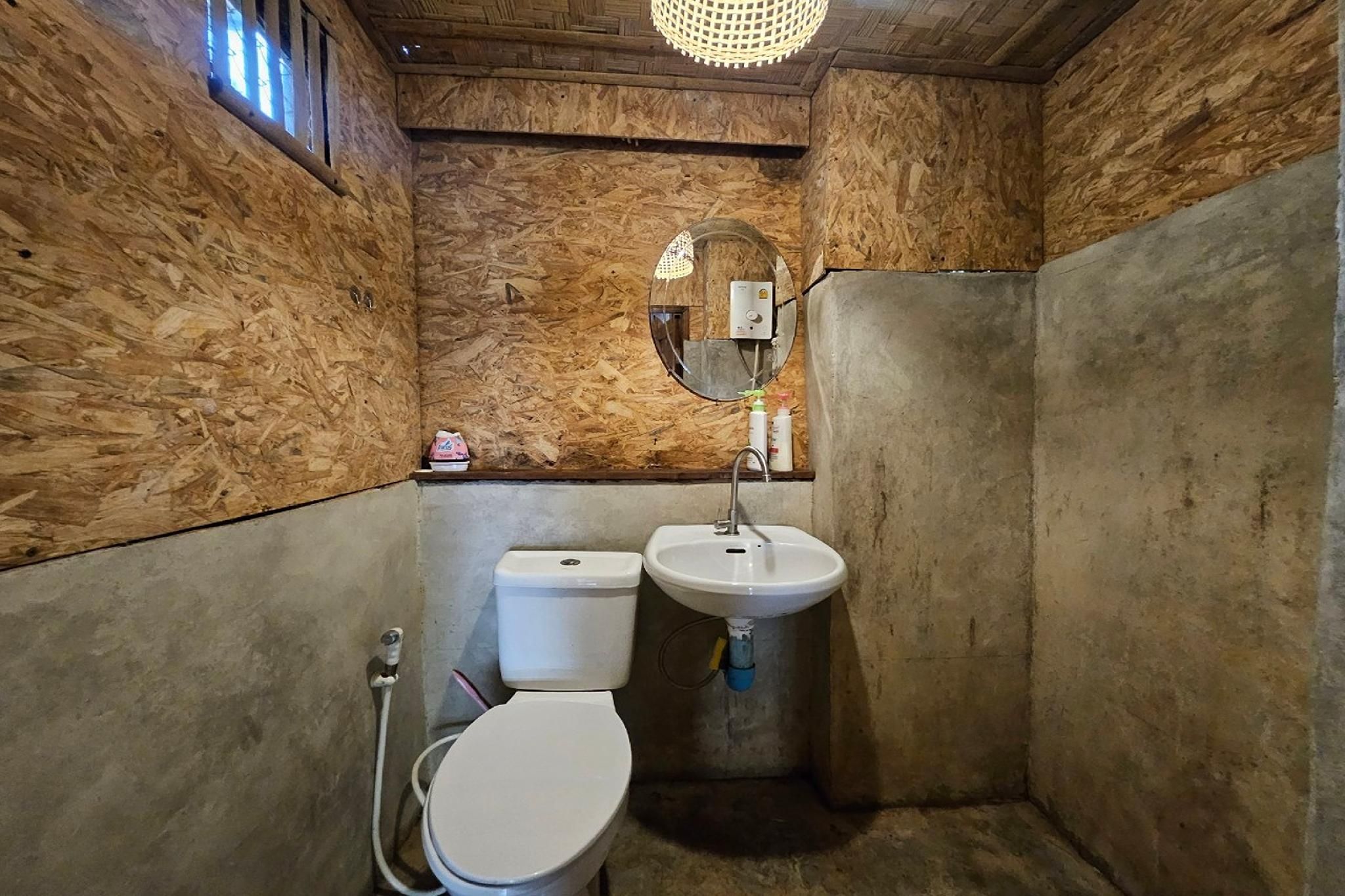 Mae Mae Home Deluxe Double Room 3