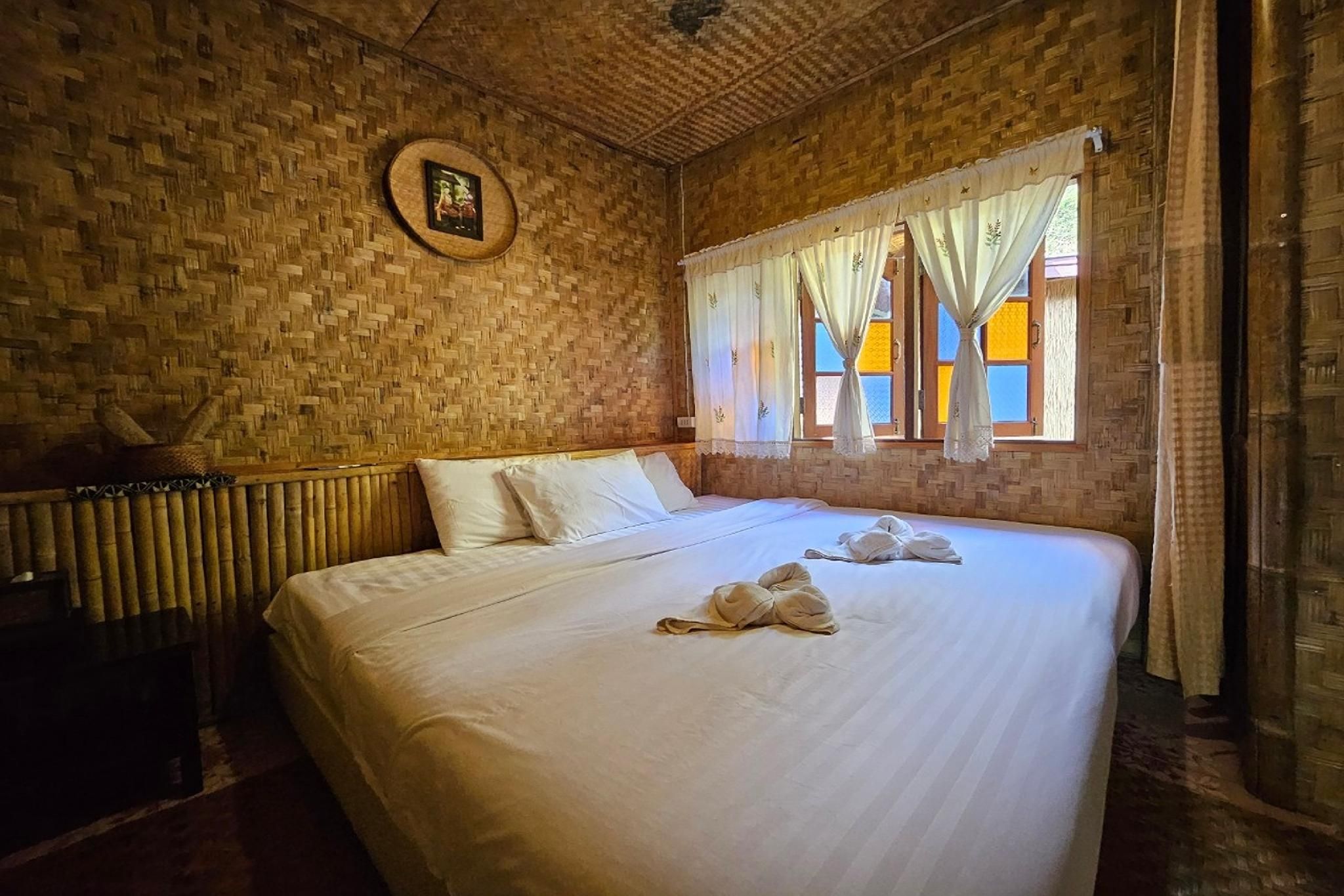 Mae Mae Home Deluxe Double Room