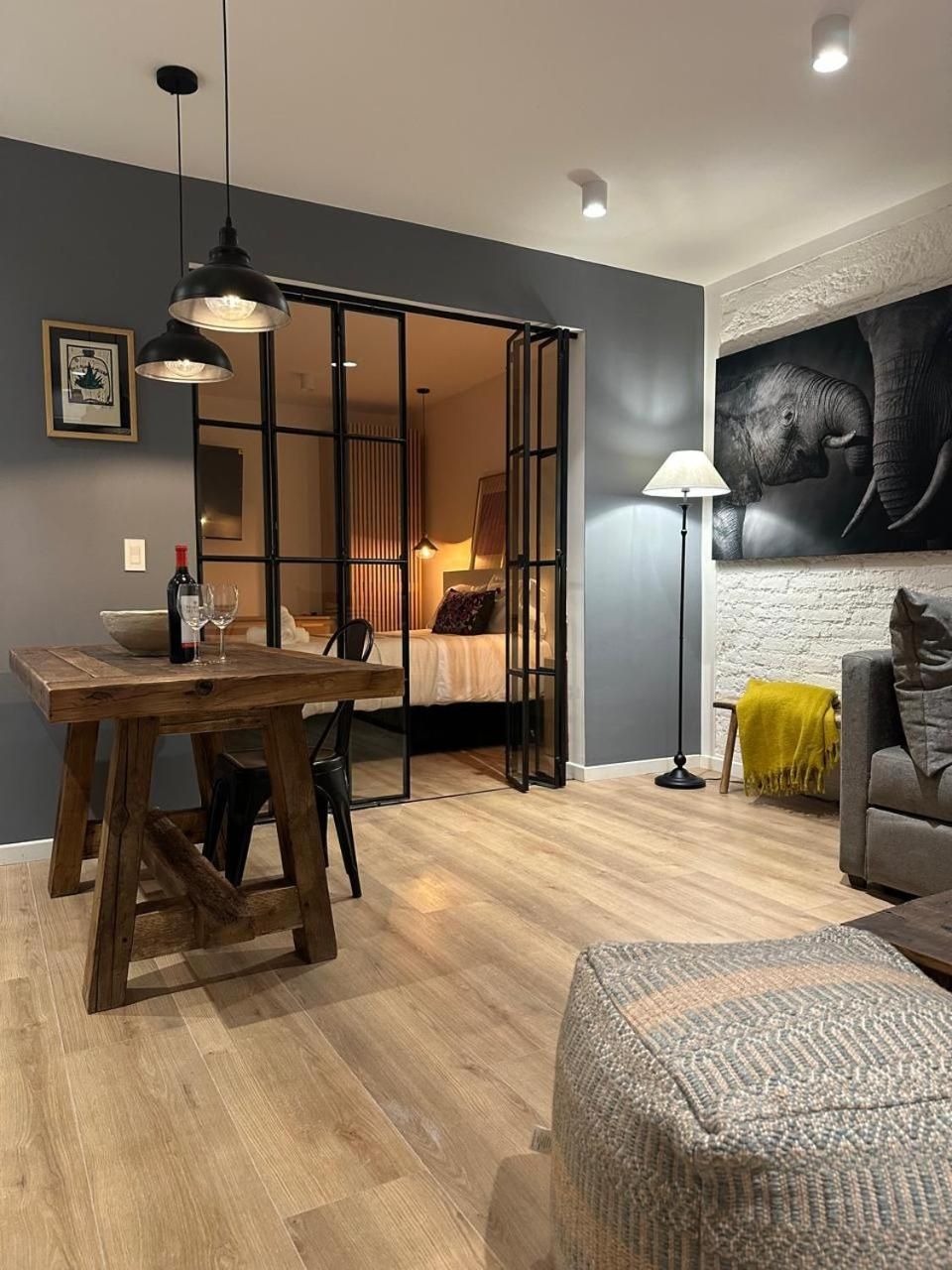 One-Bedroom Apartment