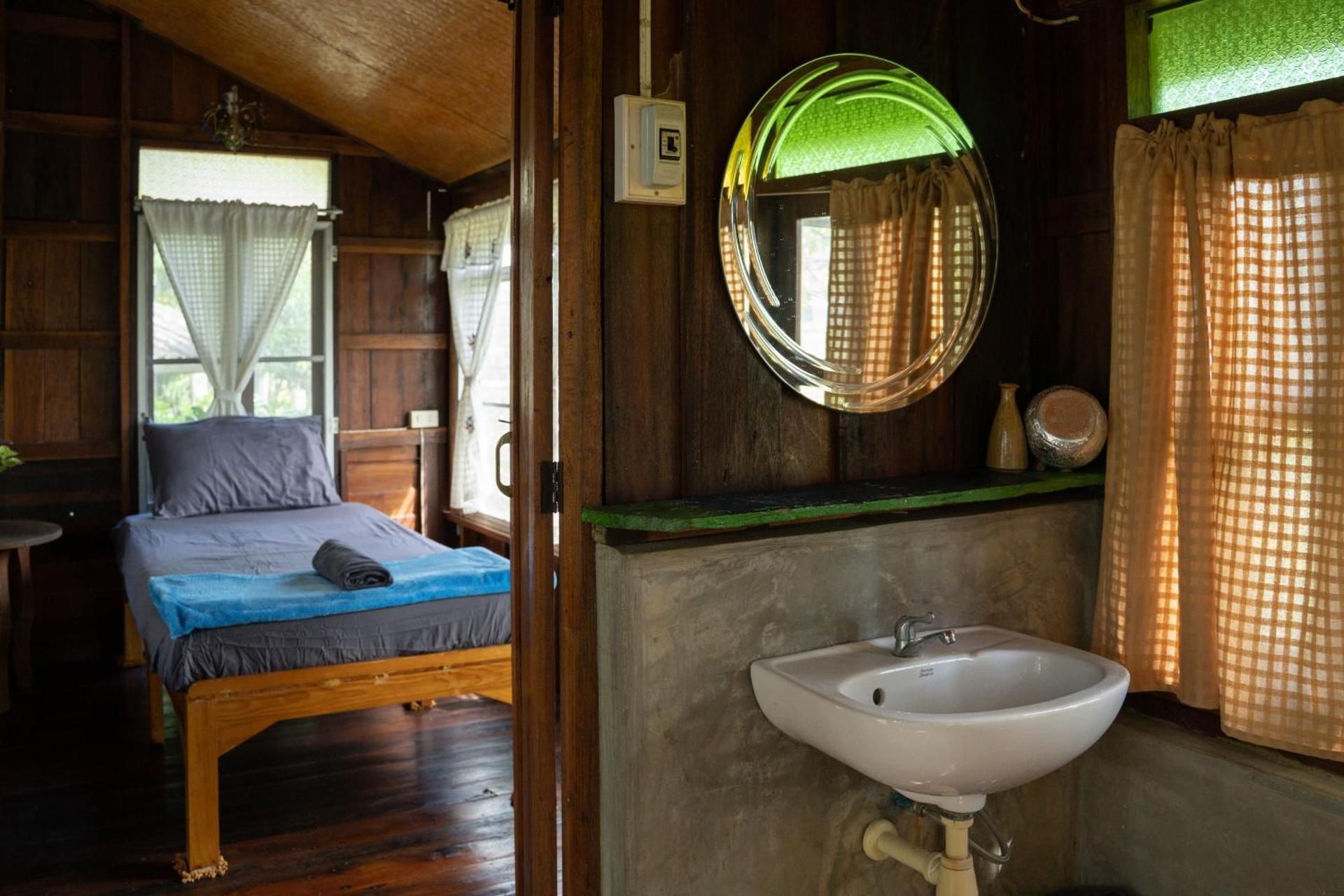 Twin Room with Private Bathroom