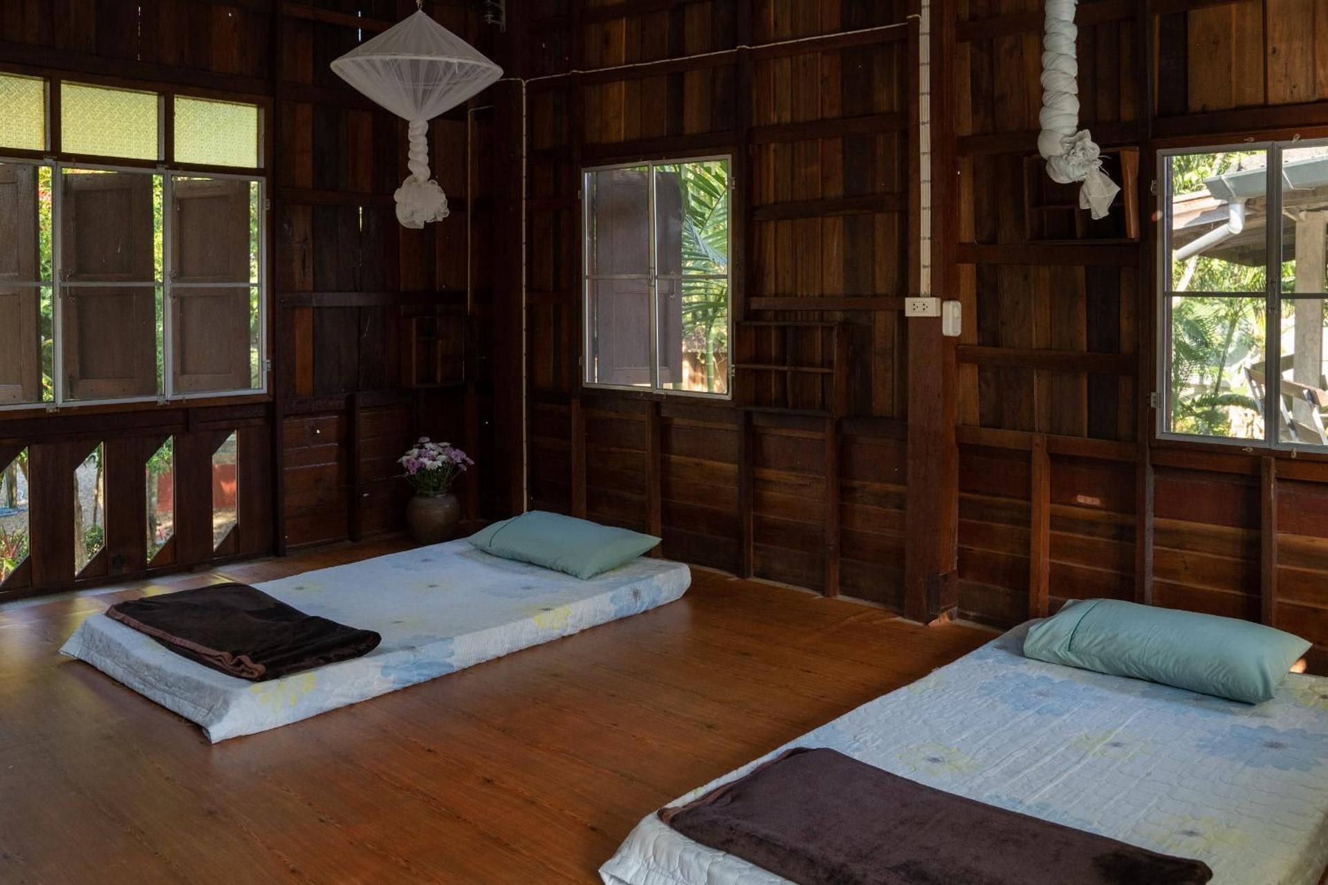 Twin Room with Shared Bathroom