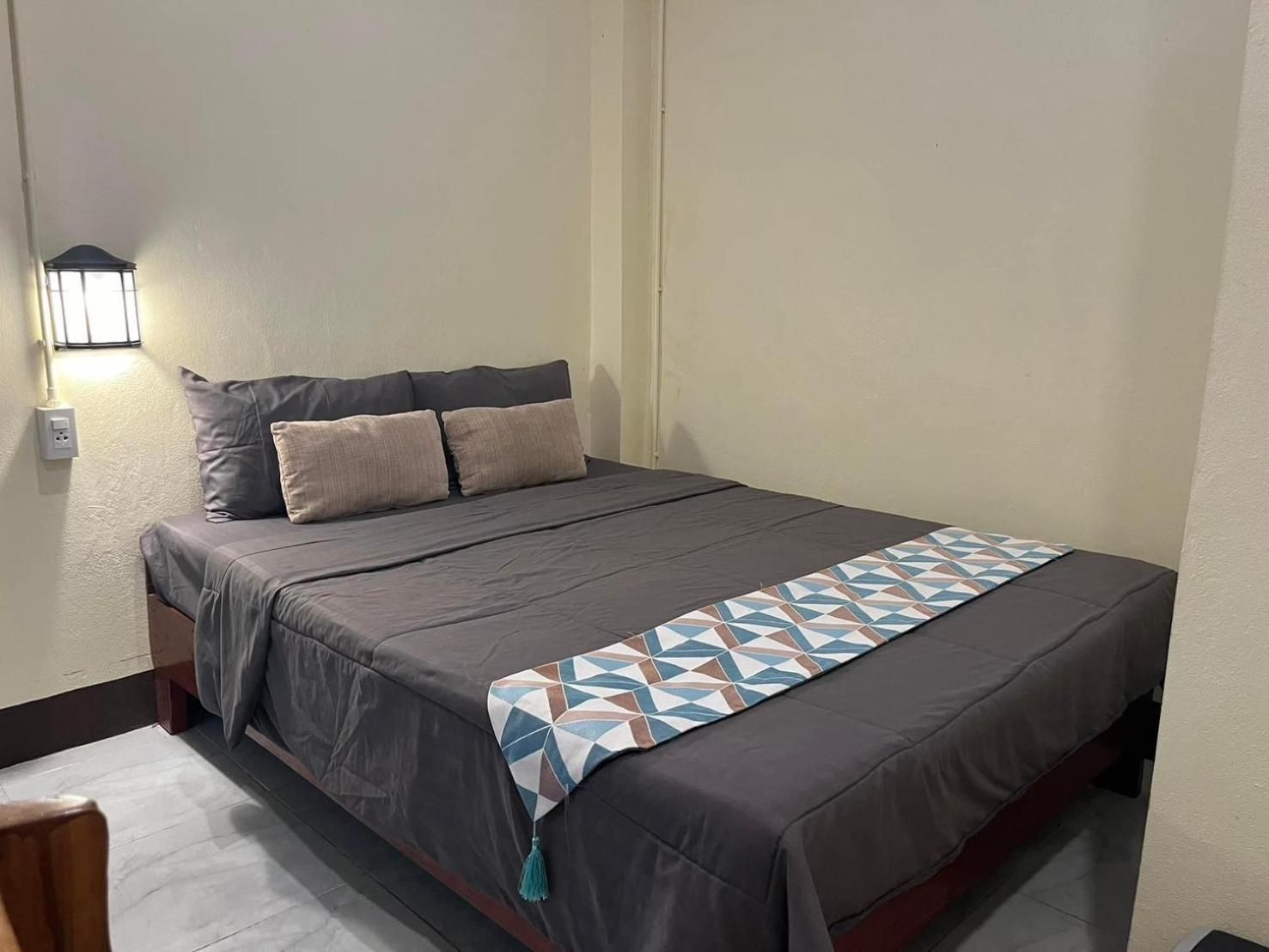 Deluxe Studio