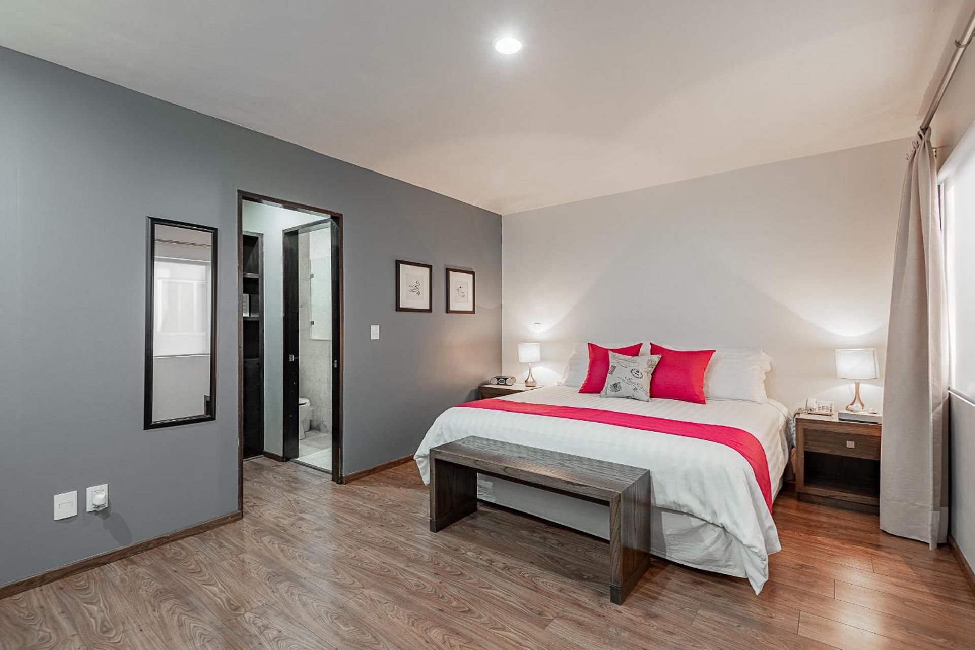 Standard King Room