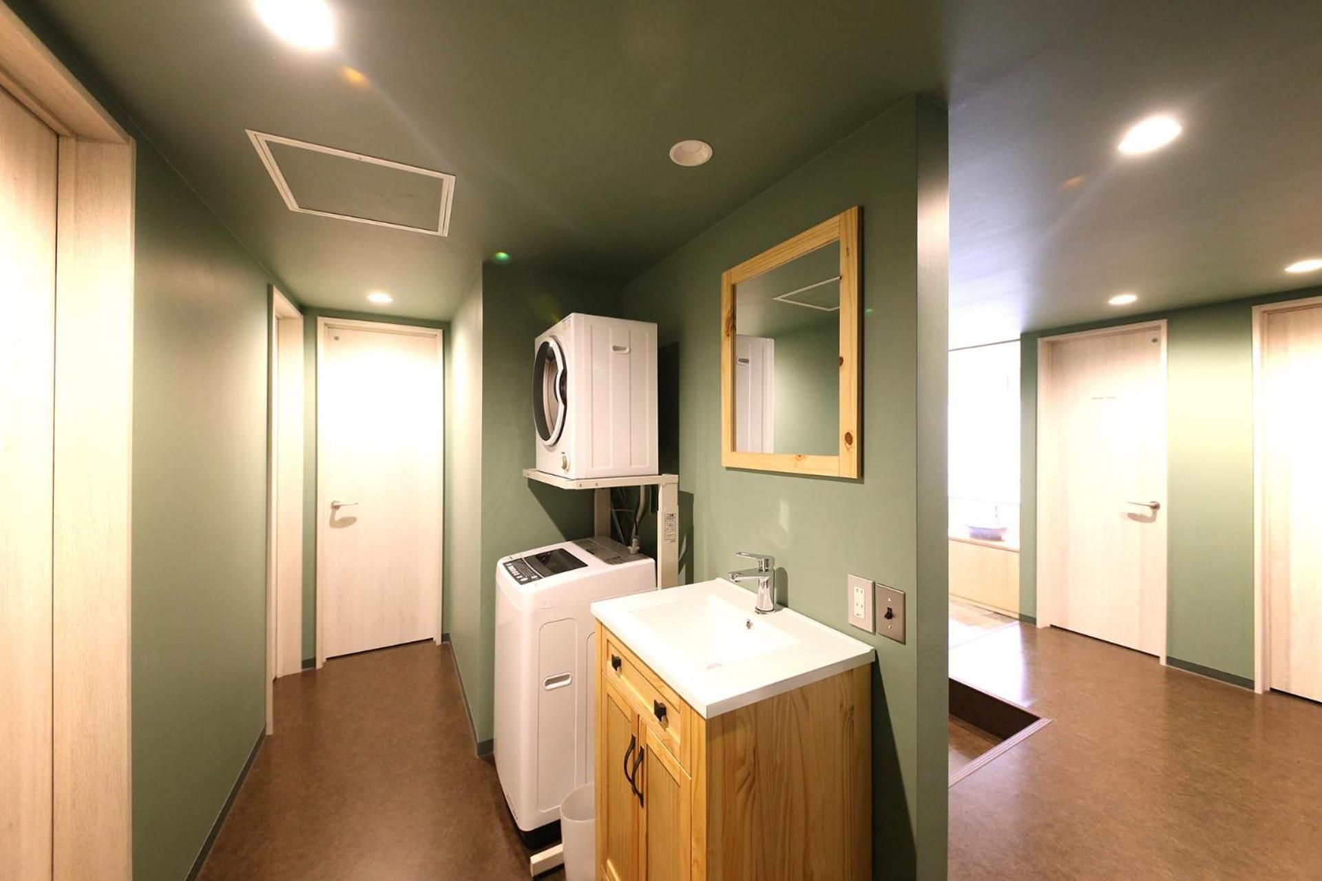 Single Room with Shared Shower and Toilet