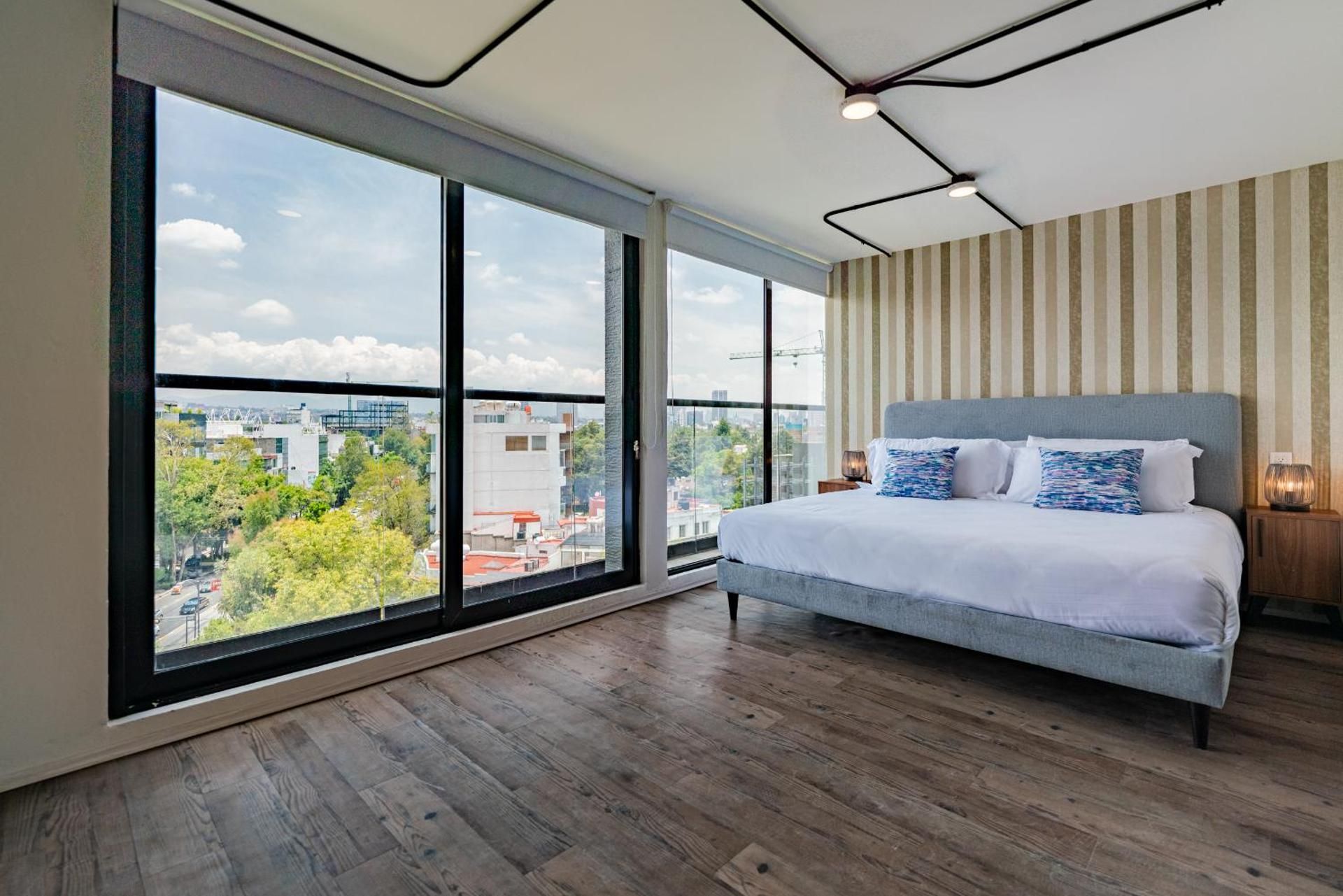 Three-Bedroom Deluxe Apartment