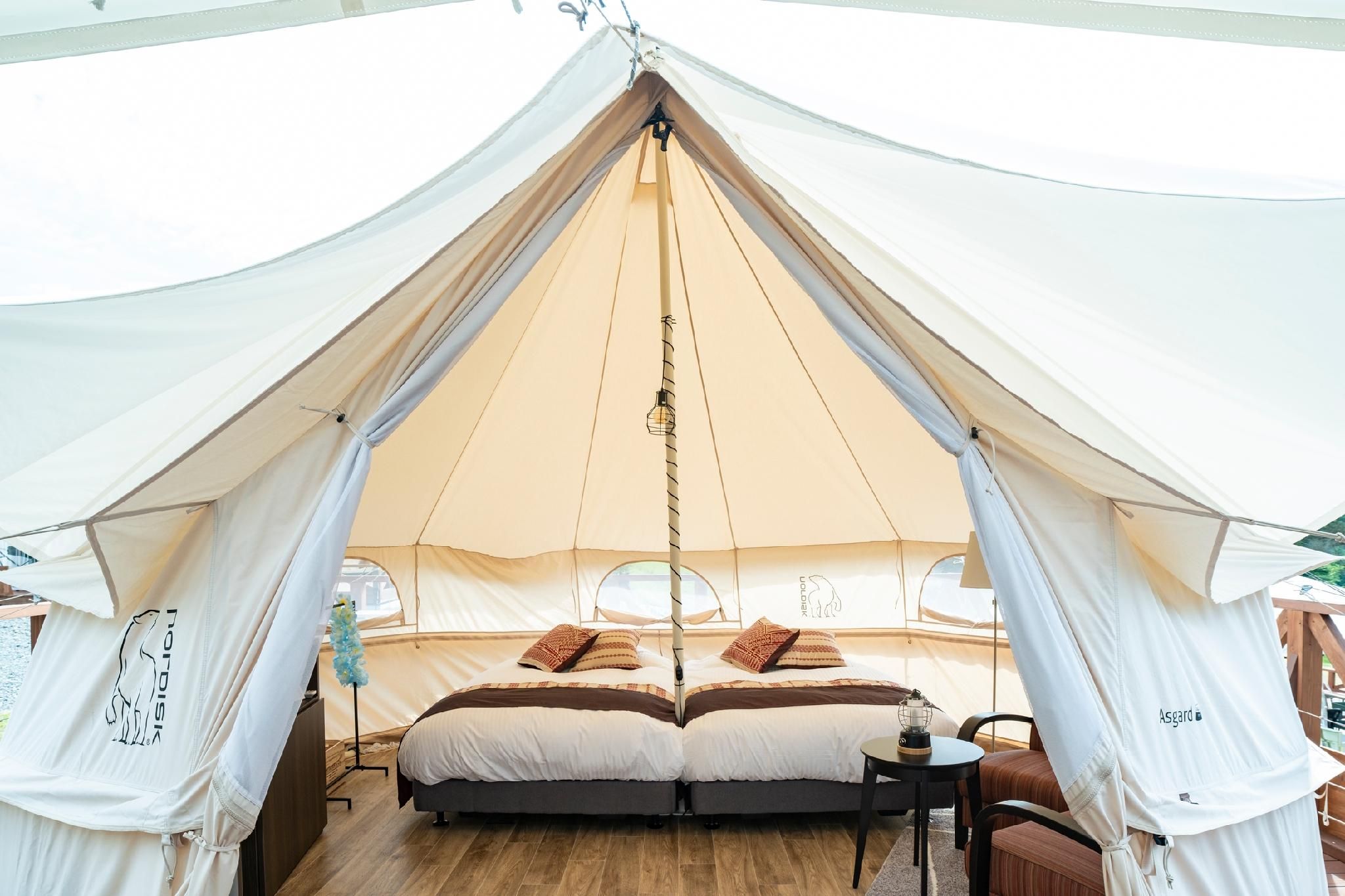 Hills Tent - Non-Smoking