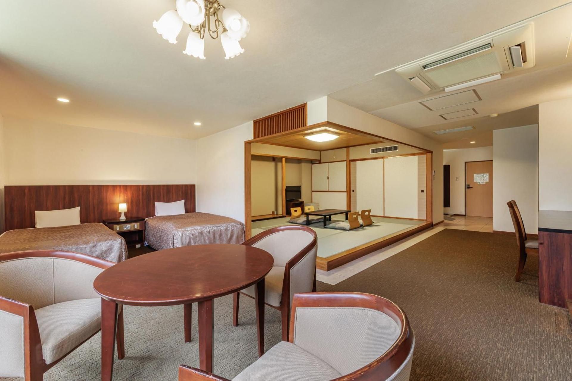 Semi-Special Universal Room with Tatami Area with Private Bathroom - Non-Smoking