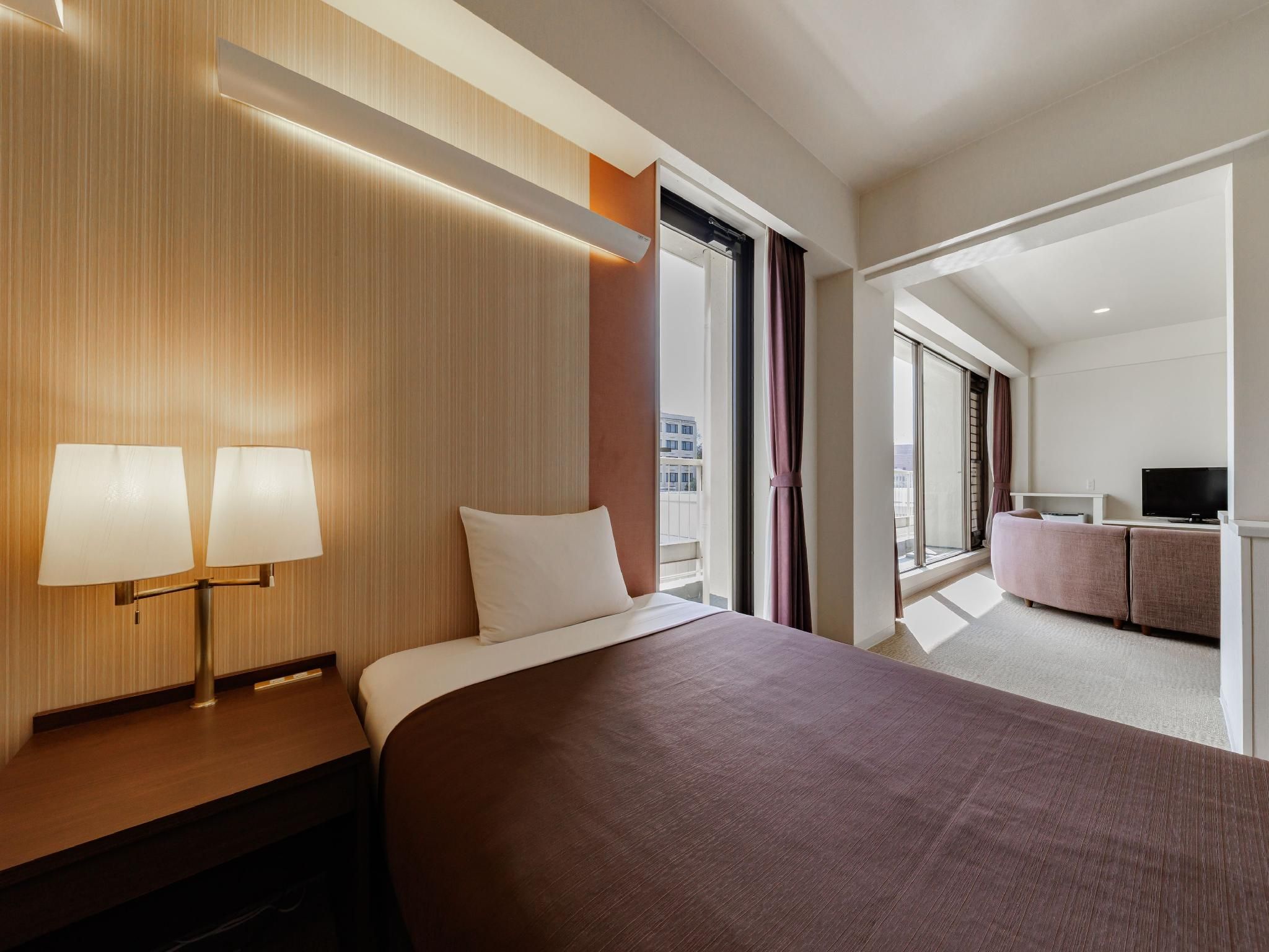 Japanese-Western Kazoku Suite A Twin Plus 4 pnt 5 Tatami with Private Bathroom Non-Smoking