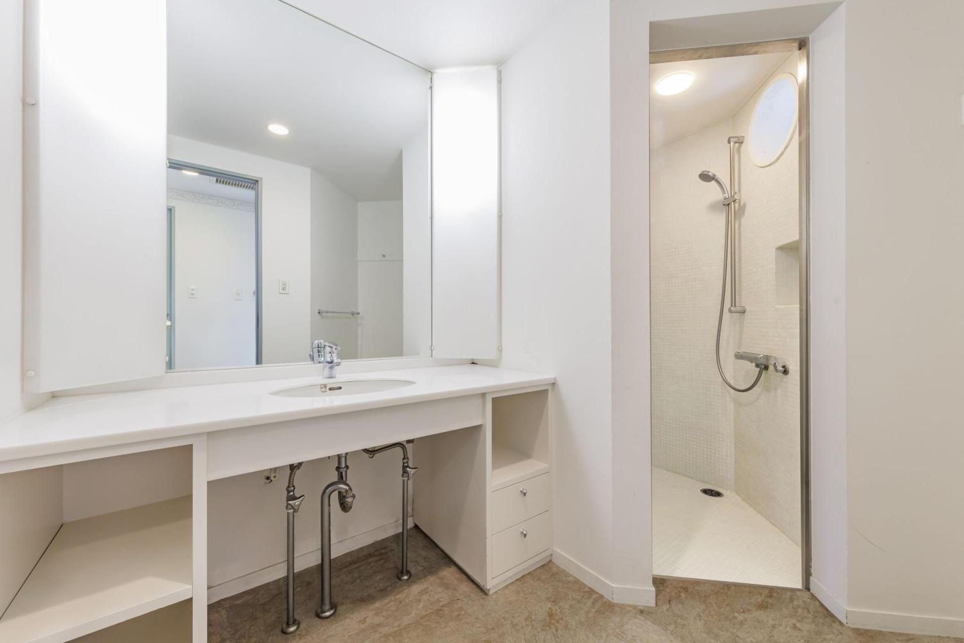 Cabin with Shower Booth - Non-Smoking