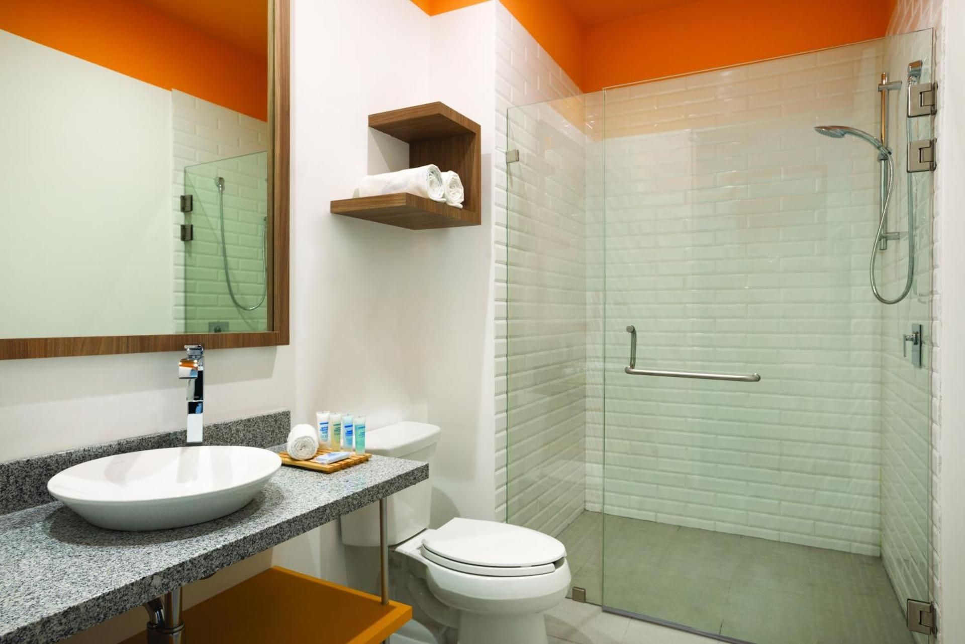 1 Queen Bed, Accessible Room, Non-Smoking